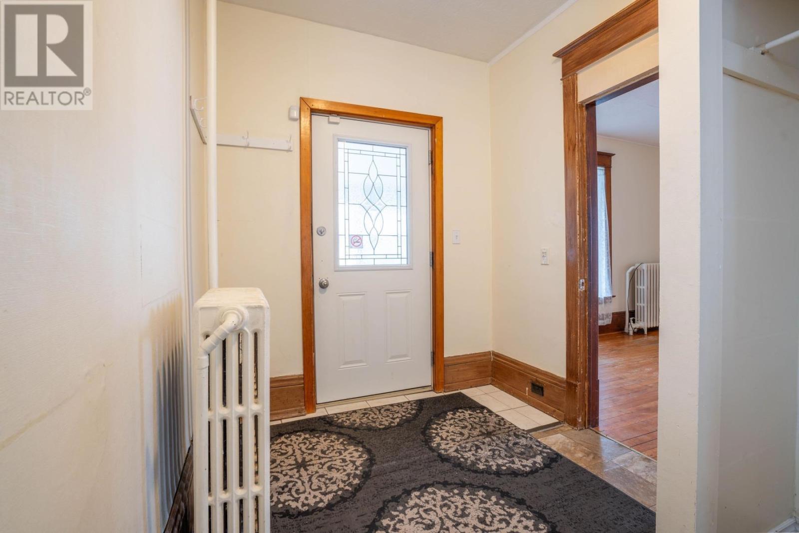 928 Queen St E, Sault Ste. Marie, ON - Indoor Photo Showing Other Room