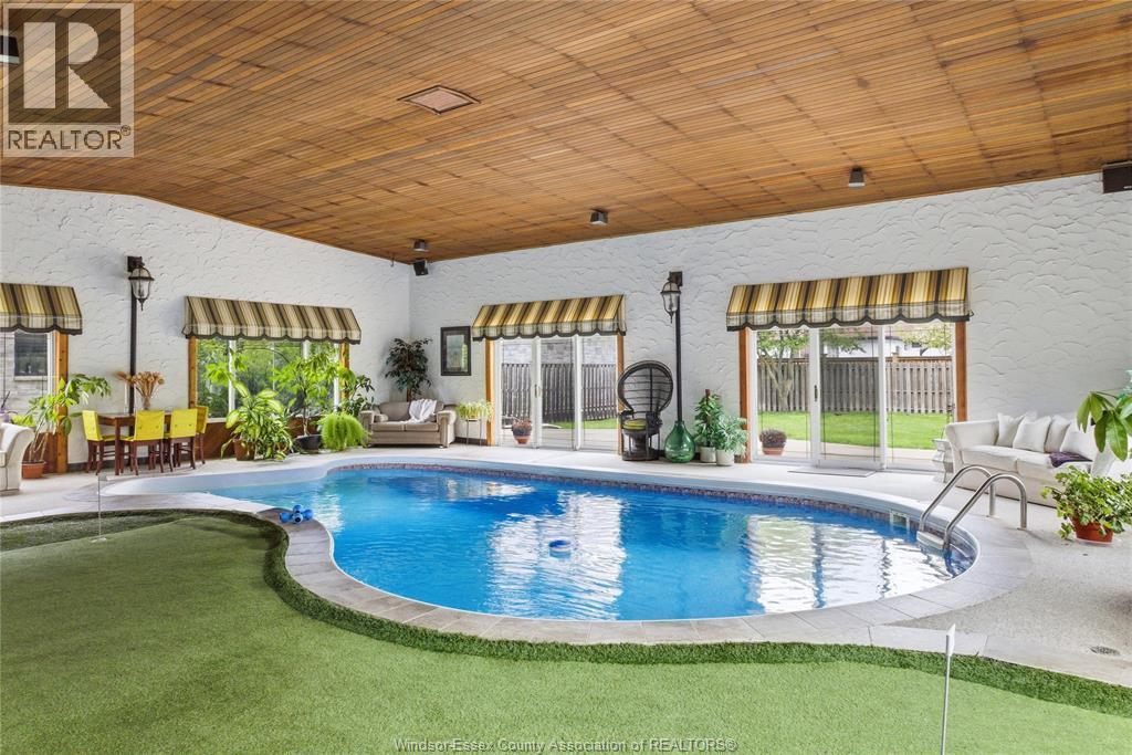 362 Pentilly, Tecumseh, ON - With In Ground Pool