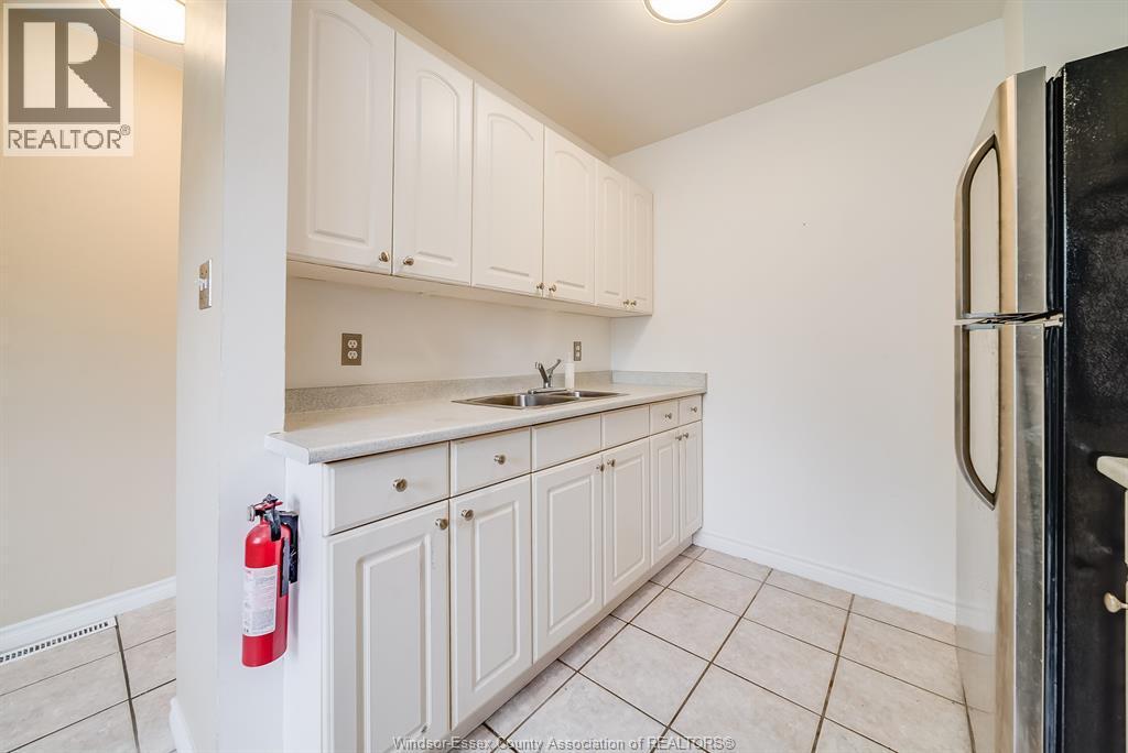 5486 Lassaline, Windsor, ON - Indoor Photo Showing Other Room