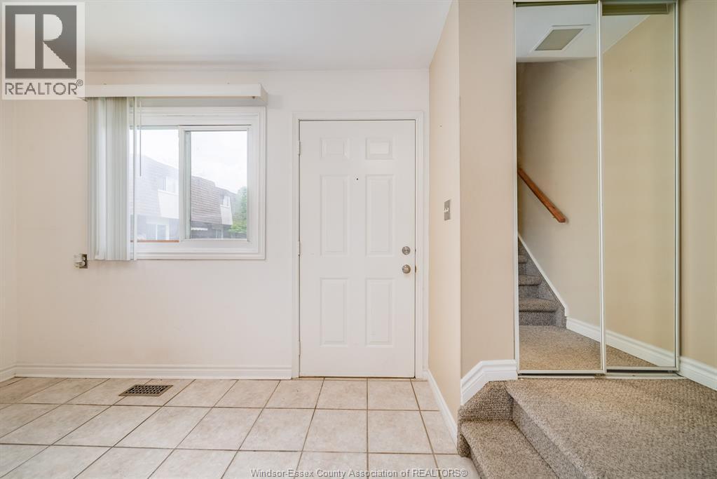 5486 Lassaline, Windsor, ON - Indoor Photo Showing Other Room