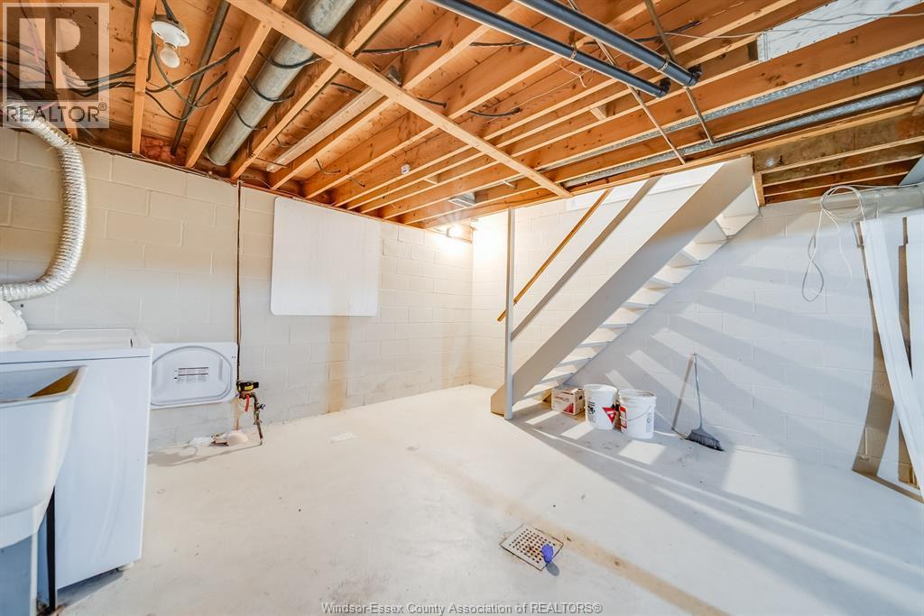 5486 Lassaline, Windsor, ON - Indoor Photo Showing Basement