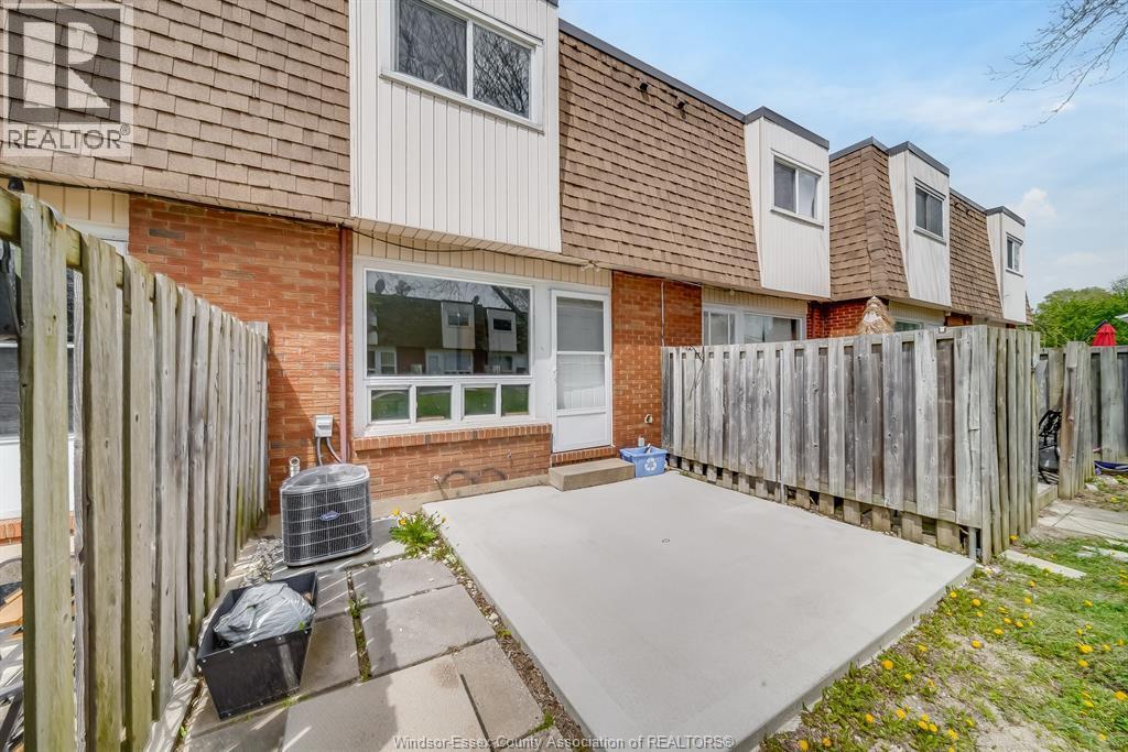 5486 Lassaline, Windsor, ON - Outdoor With Exterior