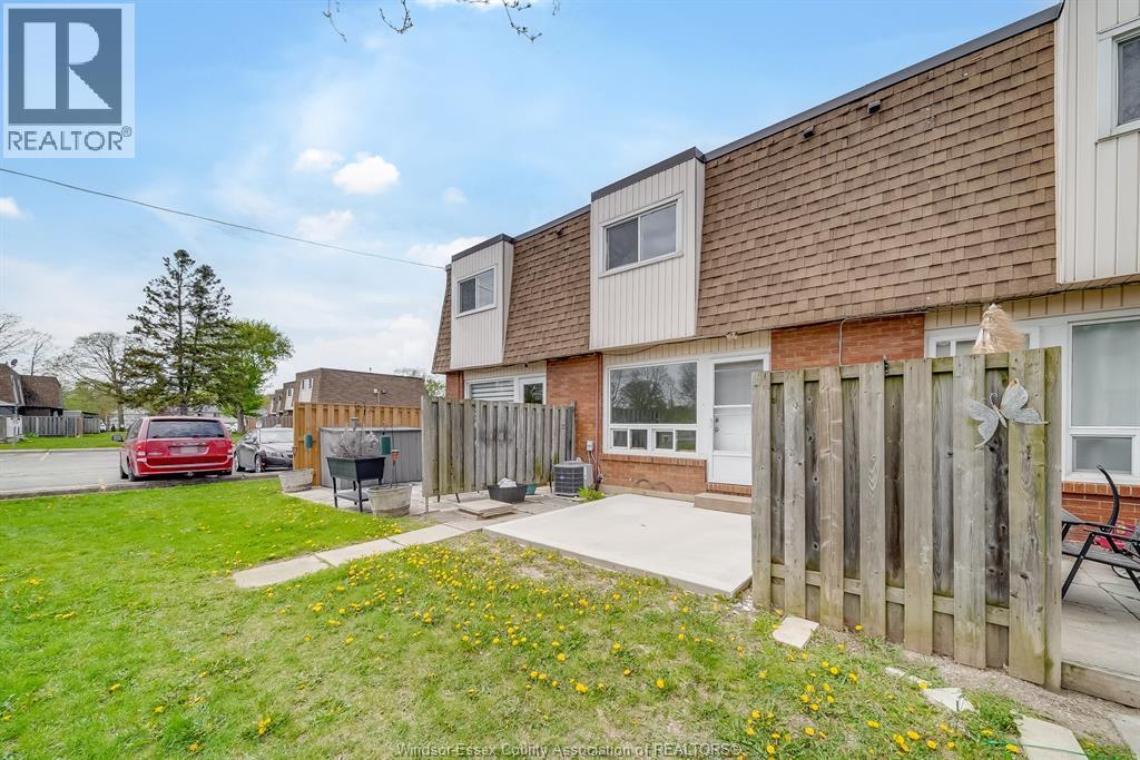 5486 Lassaline, Windsor, ON - Outdoor