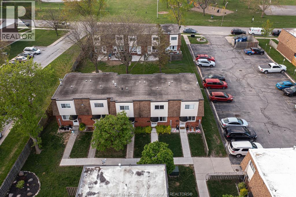 5486 Lassaline, Windsor, ON - Outdoor