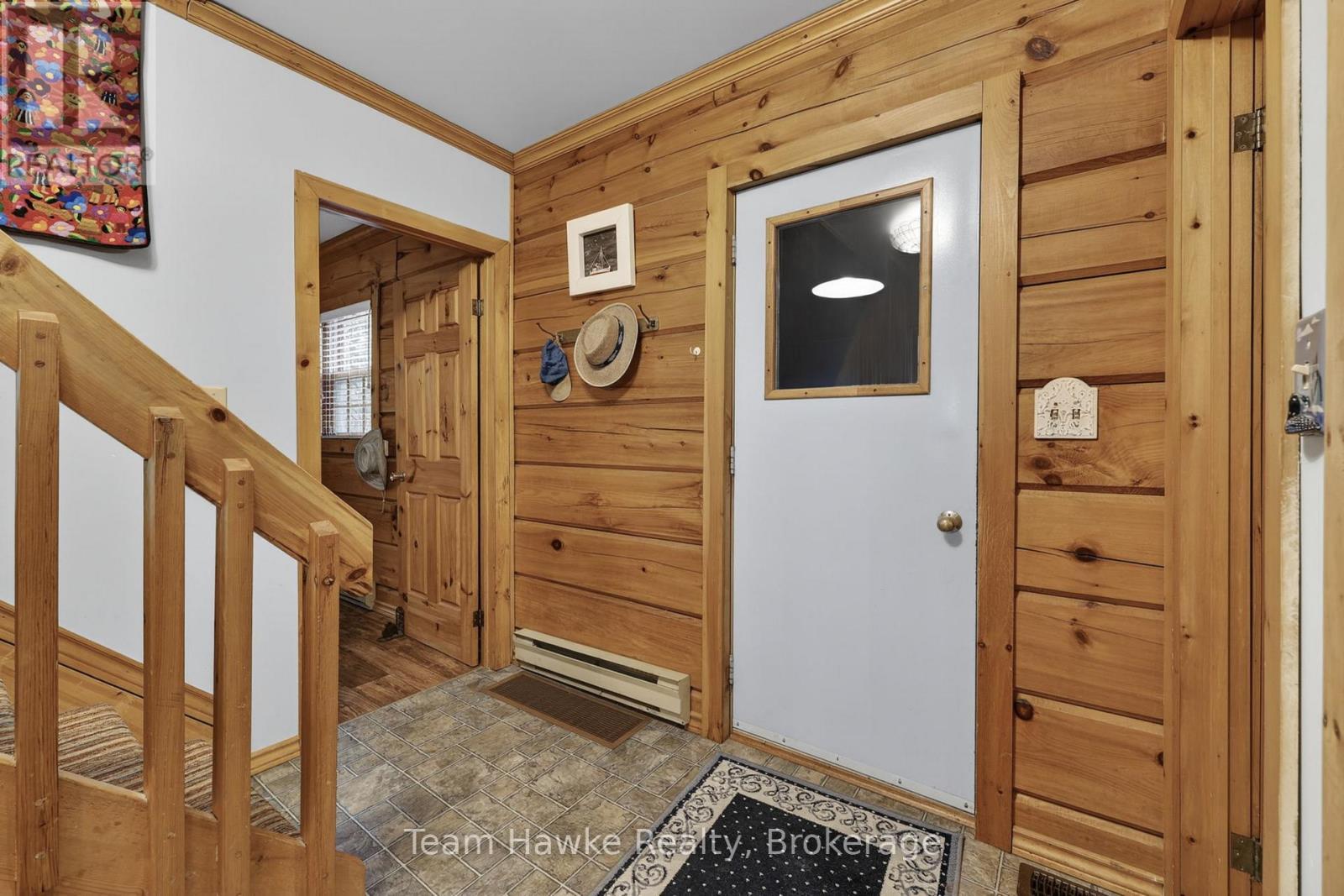 698 Tiny Beaches Road S, Tiny, ON - Indoor Photo Showing Other Room