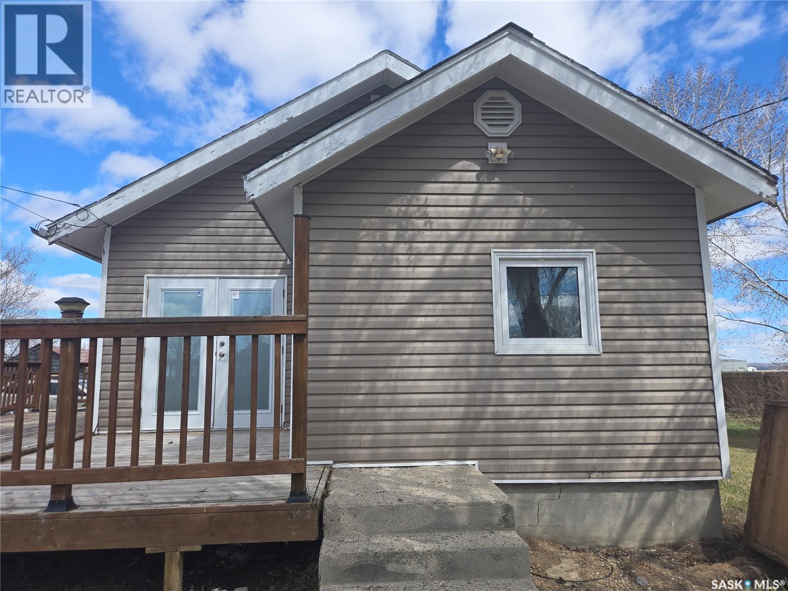 601 Souris Avenue, Arcola, SK - Outdoor