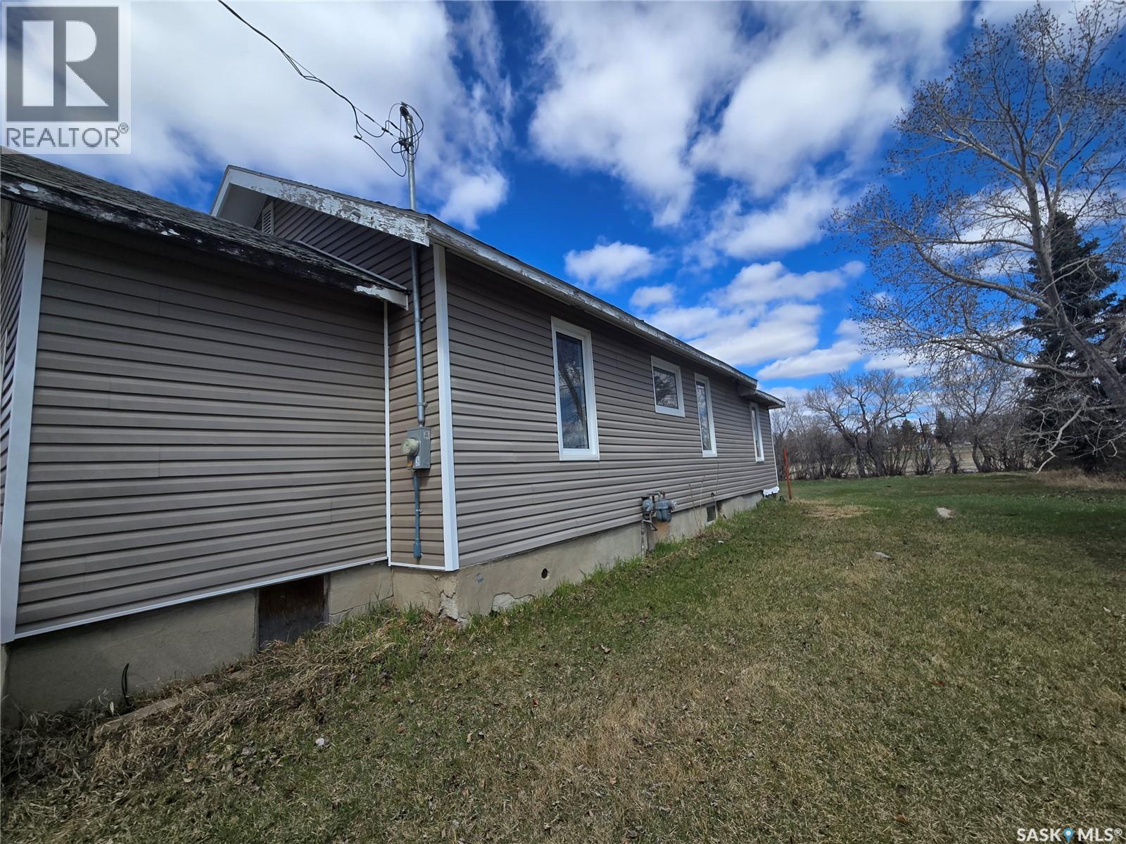 601 Souris Avenue, Arcola, SK - Outdoor