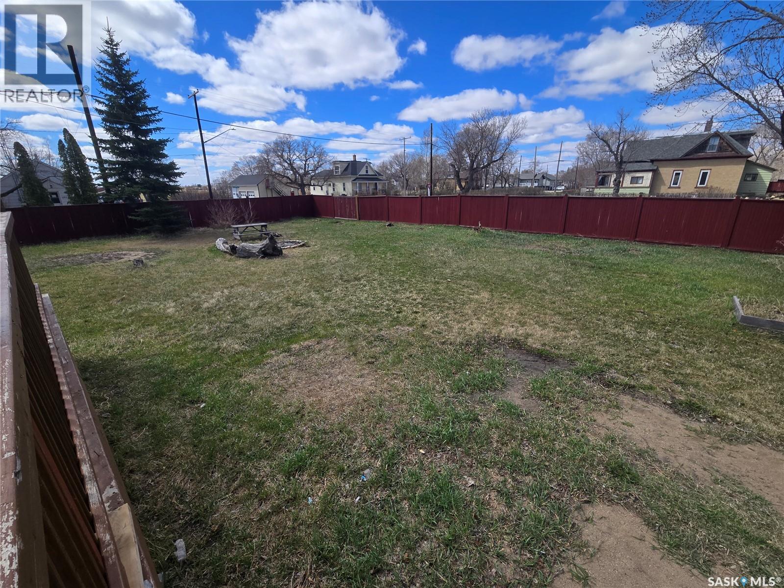 601 Souris Avenue, Arcola, SK - Outdoor