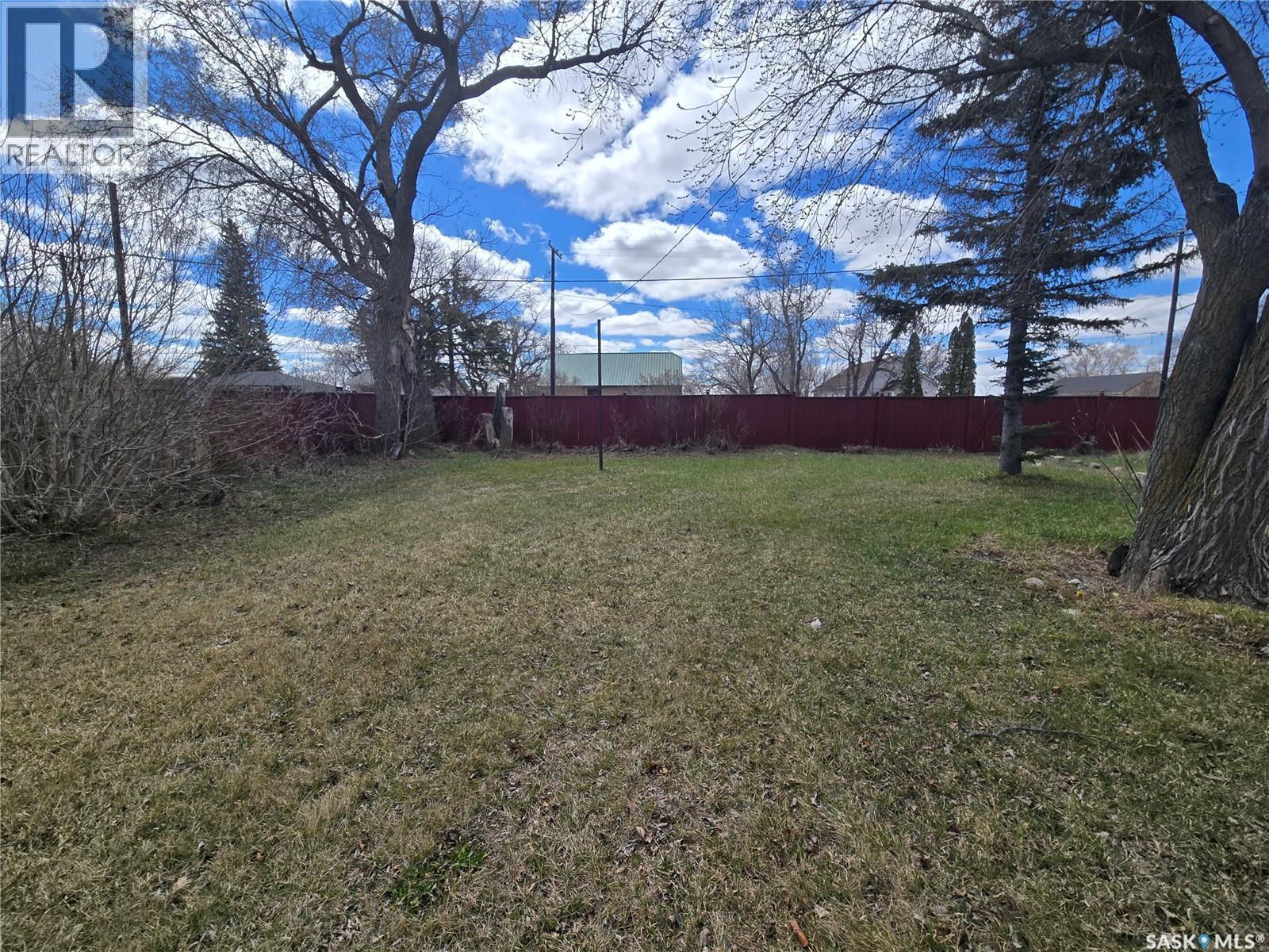 601 Souris Avenue, Arcola, SK - Outdoor
