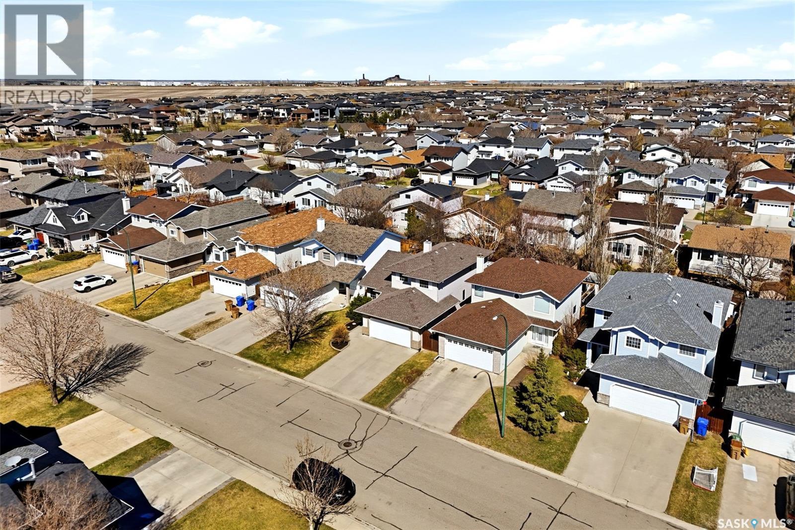 1603 Rousseau Crescent, Regina, SK - Outdoor