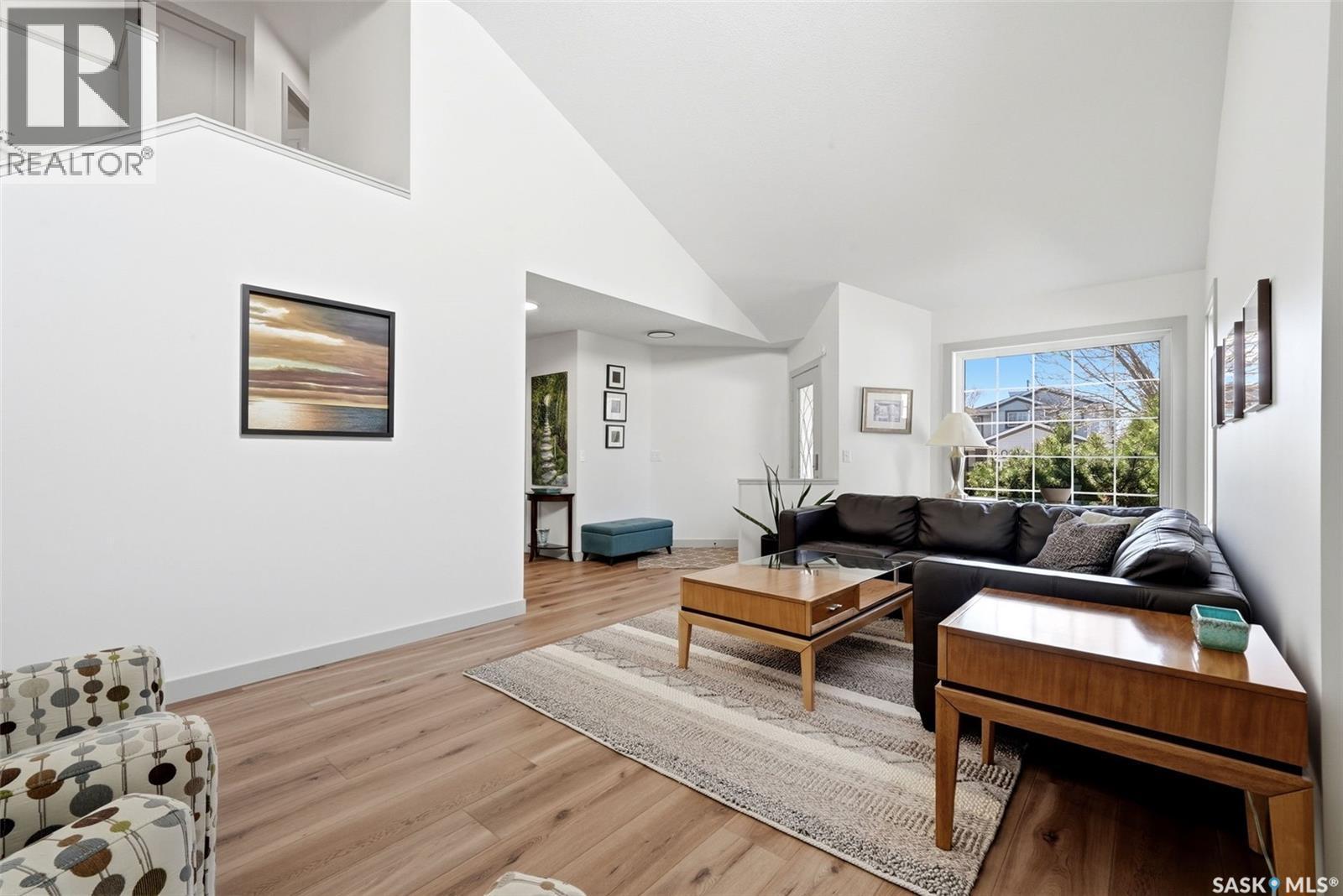 1603 Rousseau Crescent, Regina, SK - Indoor Photo Showing Living Room