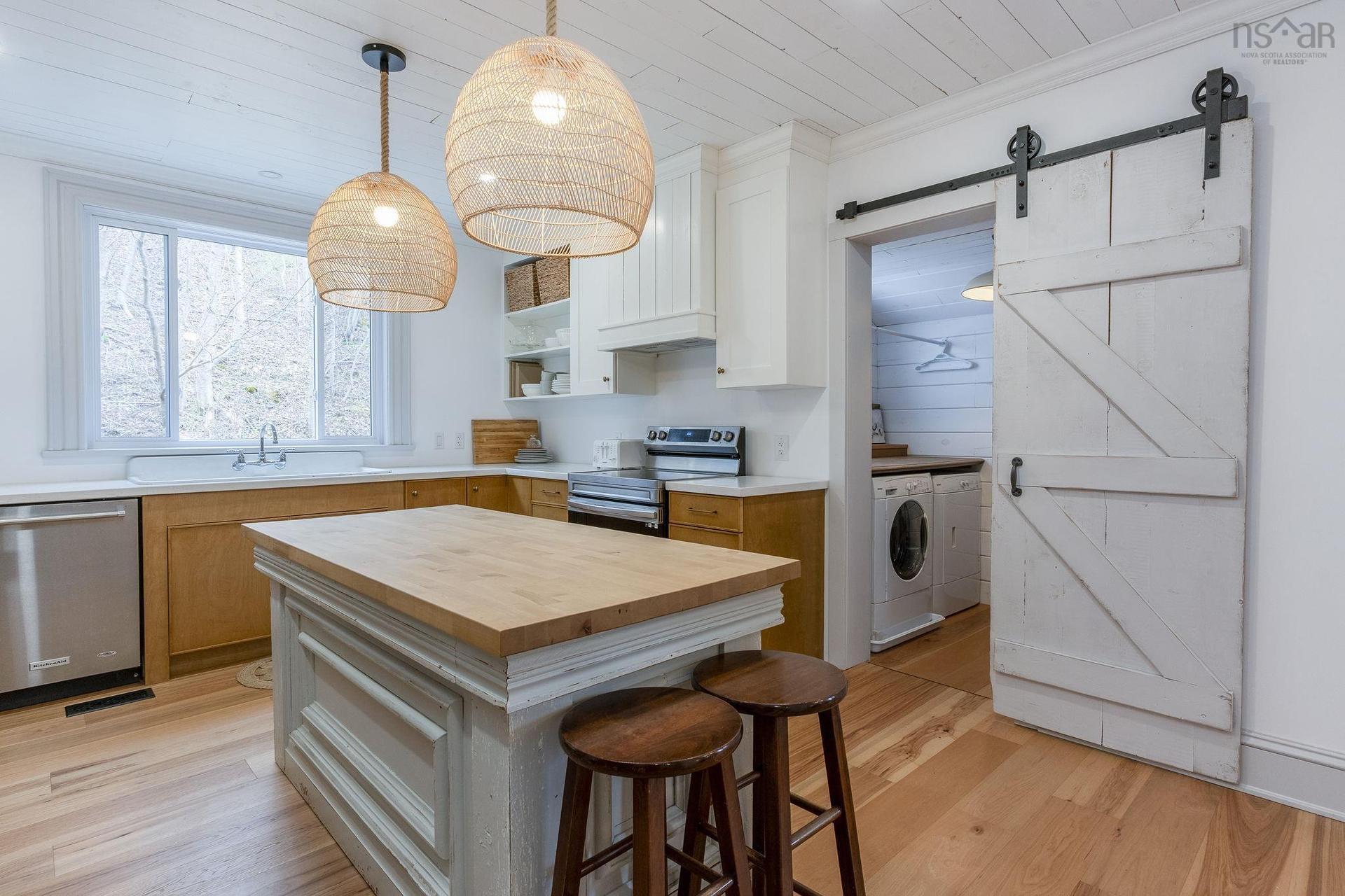 472 Highway 1, Smiths Cove, NS