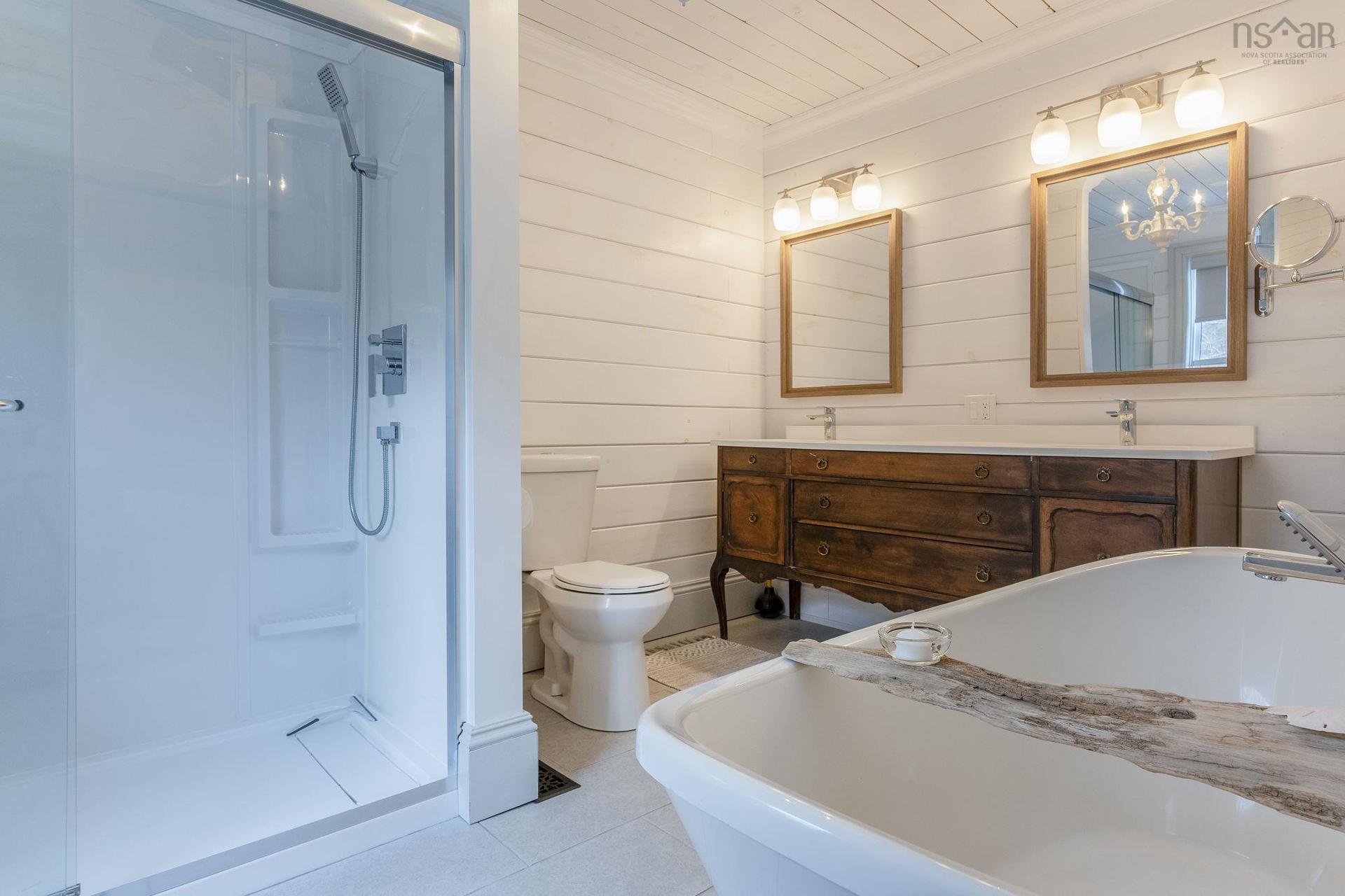472 Highway 1, Smiths Cove, NS