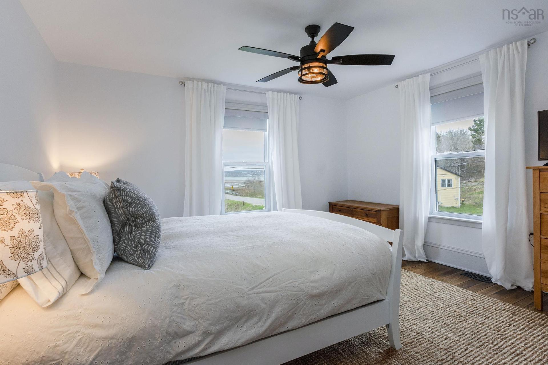 472 Highway 1, Smiths Cove, NS