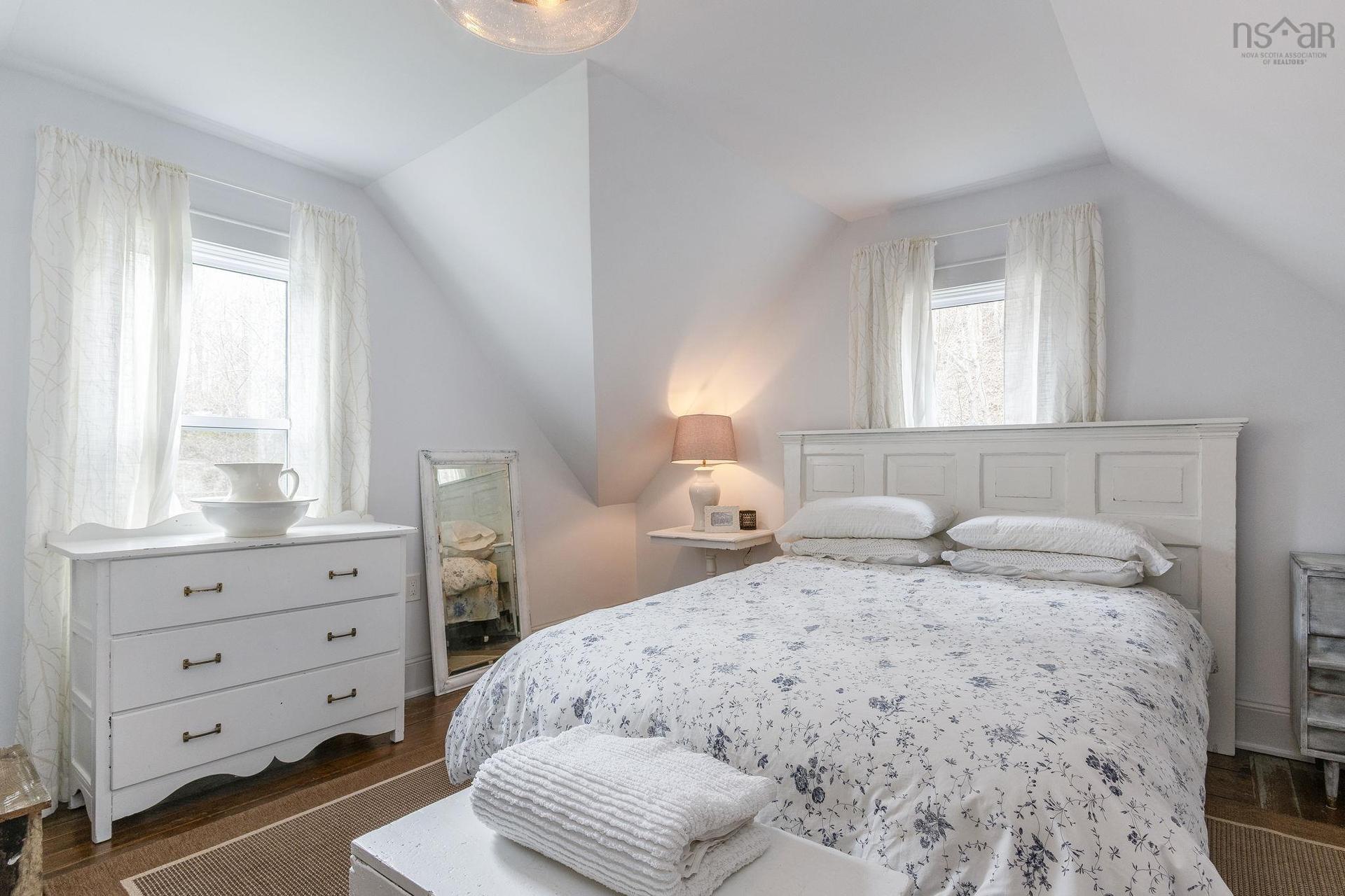 472 Highway 1, Smiths Cove, NS