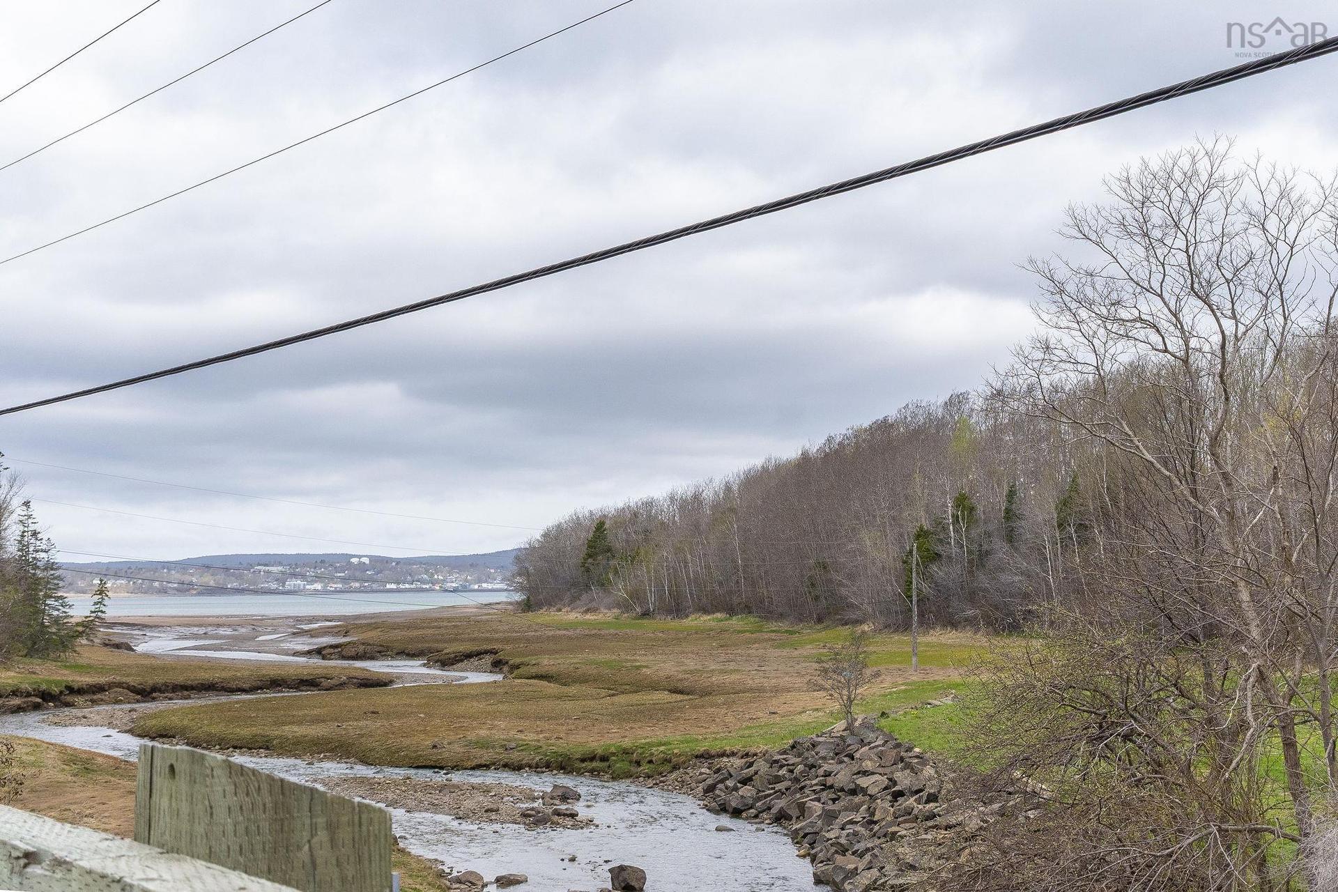 472 Highway 1, Smiths Cove, NS