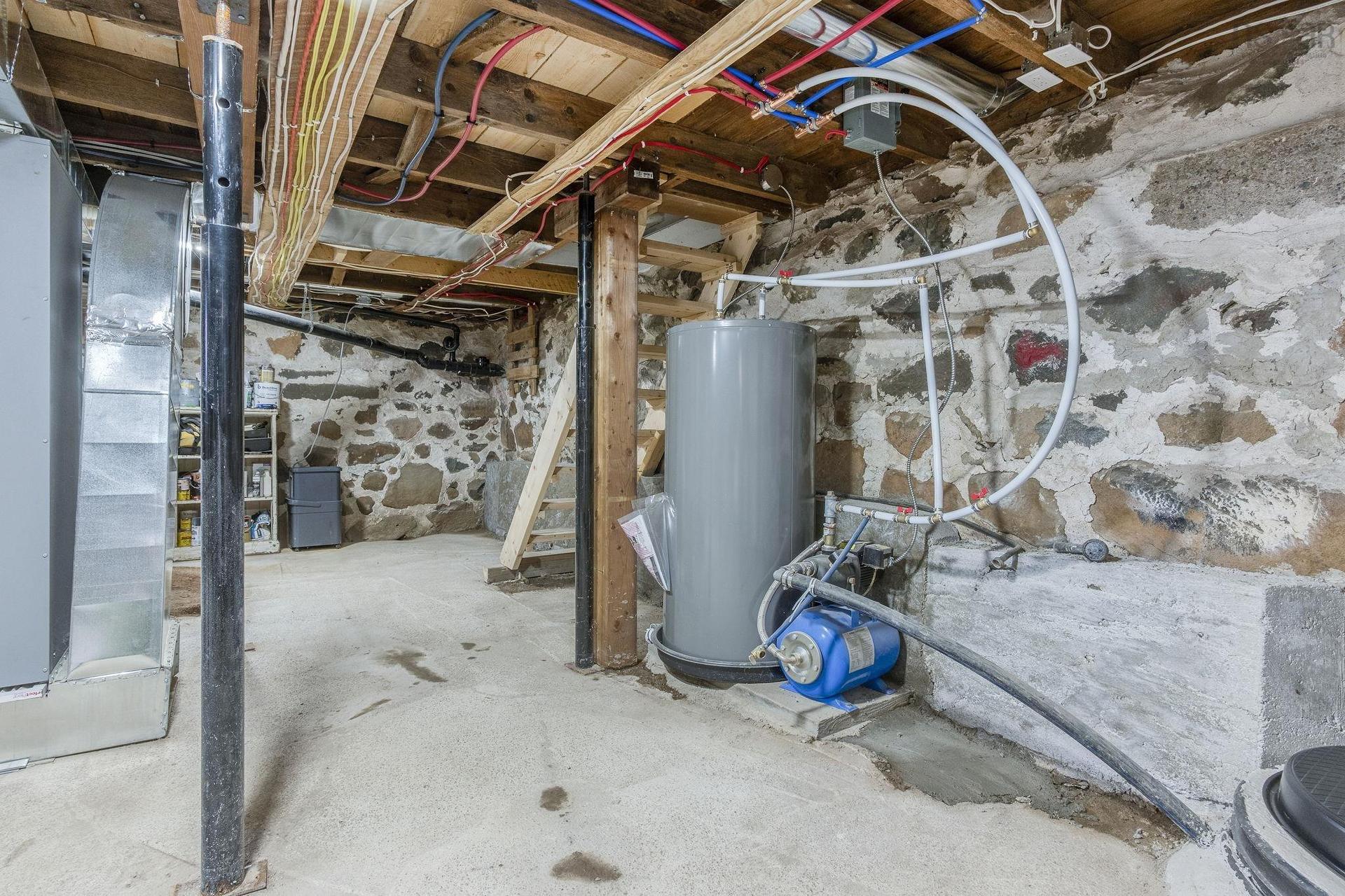 472 Highway 1, Smiths Cove, NS