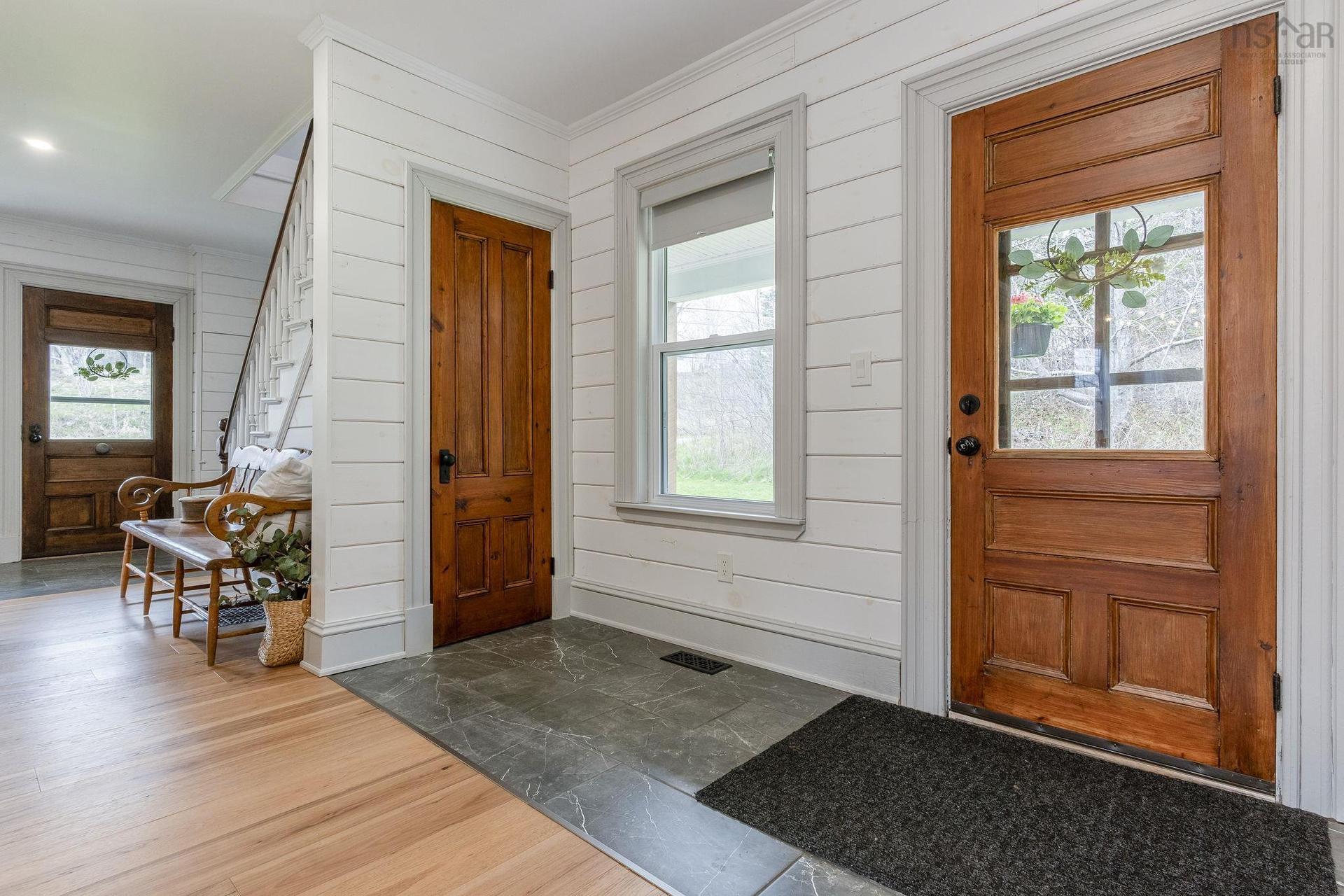 472 Highway 1, Smiths Cove, NS