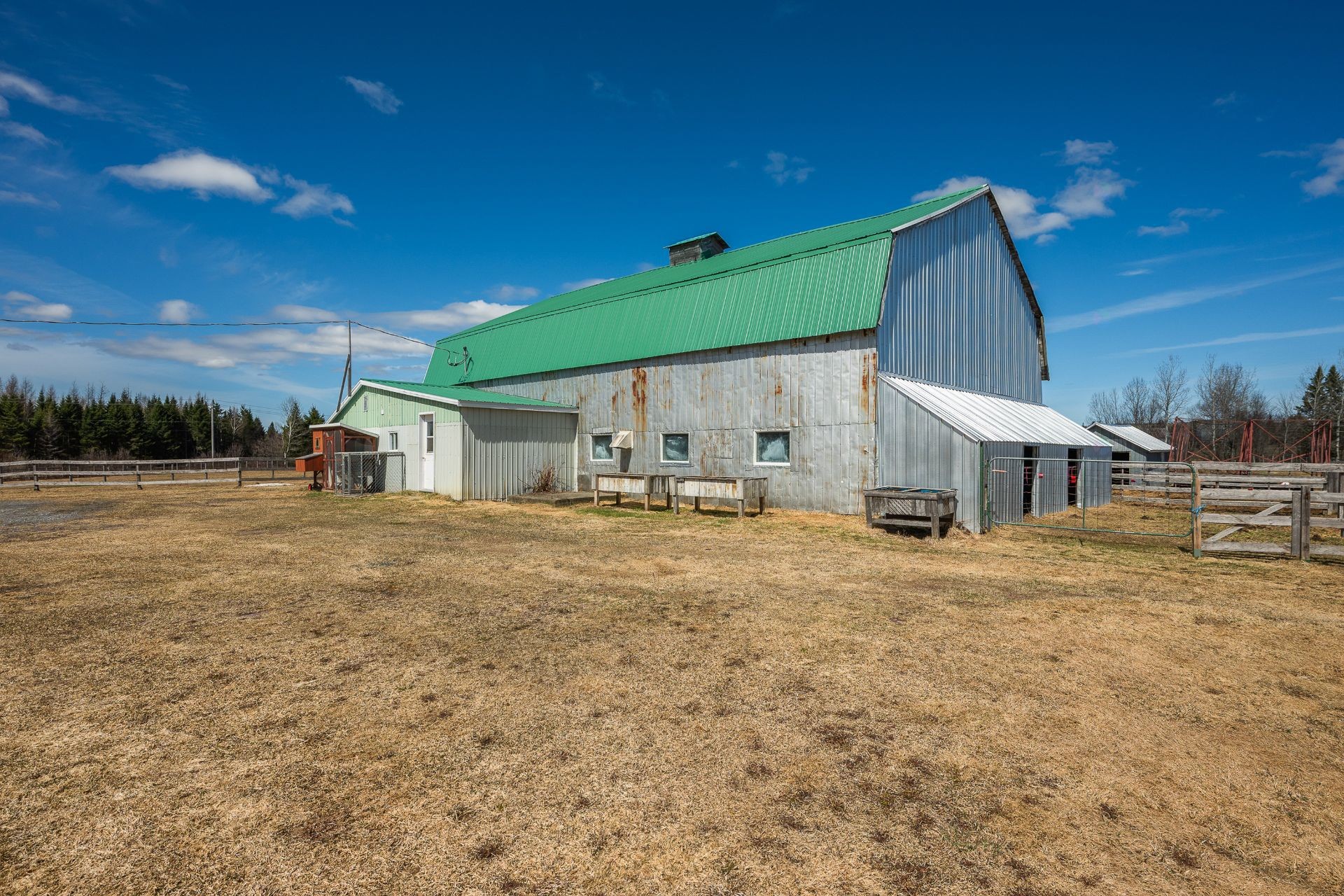 Grange - 965Z Route 275 S., Frampton, QC - Outdoor