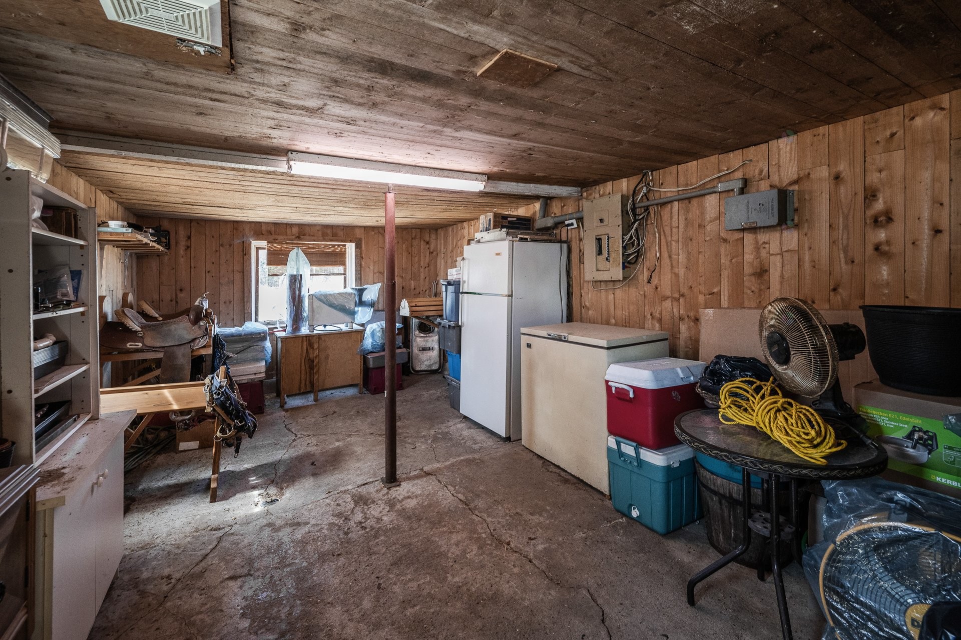 Grange - 965Z Route 275 S., Frampton, QC - Indoor
