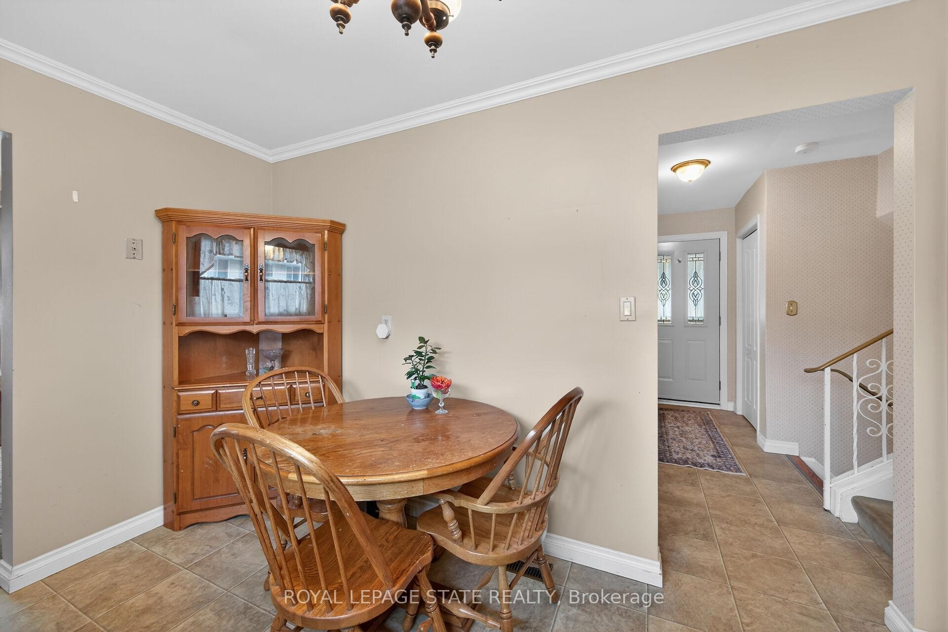 582 Woodview Road, Burlington, ON - Indoor Photo Showing Dining Room