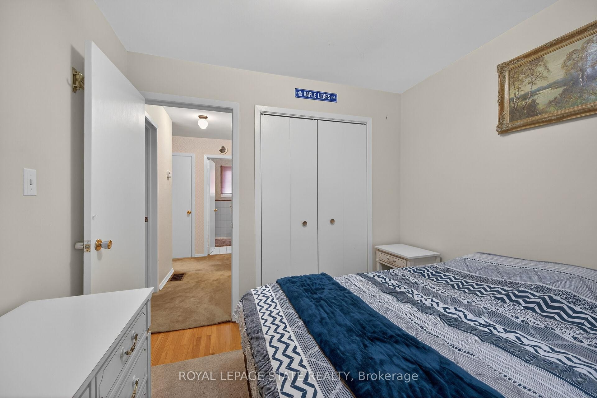 582 Woodview Road, Burlington, ON - Indoor Photo Showing Bedroom