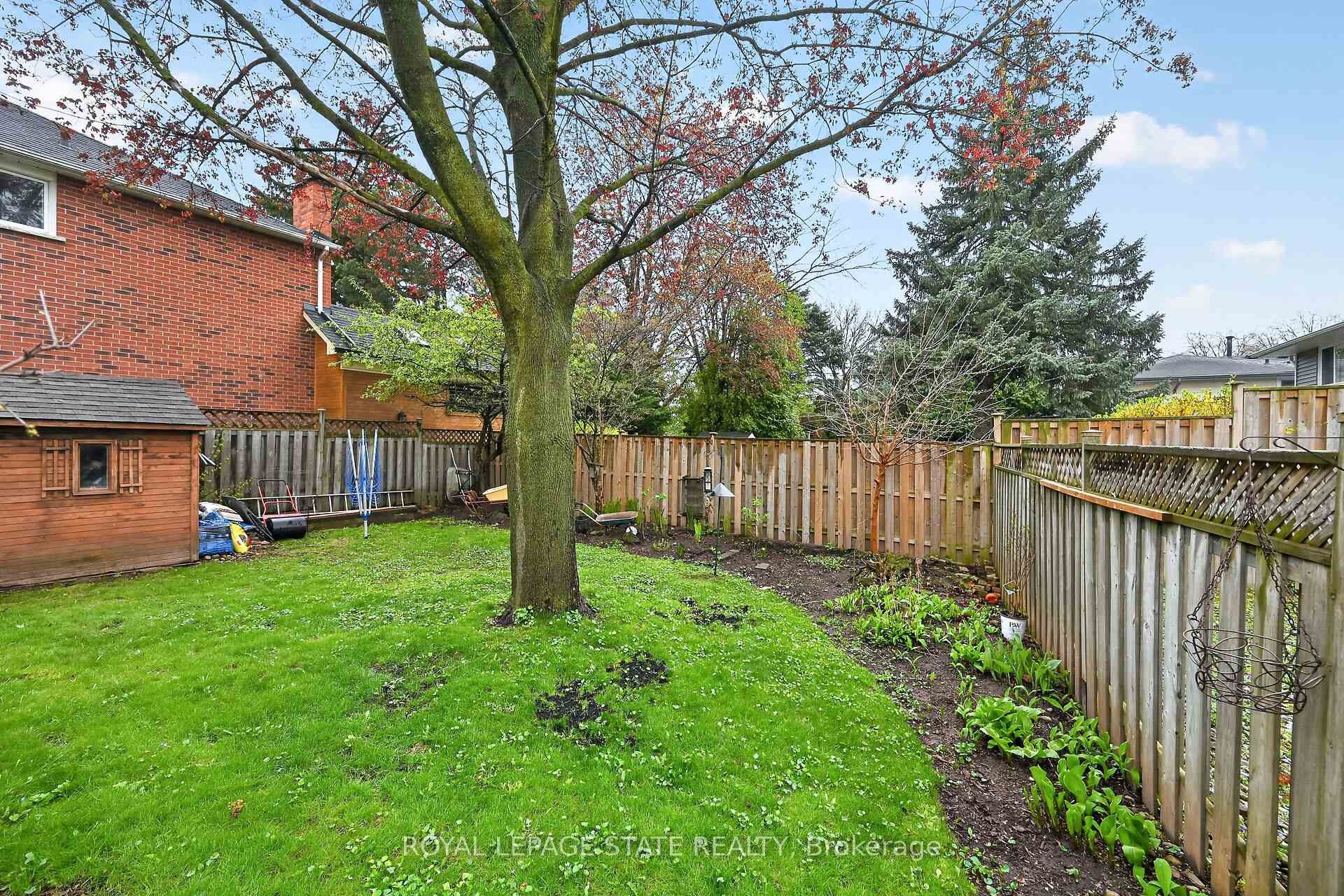 582 Woodview Road, Burlington, ON - Outdoor