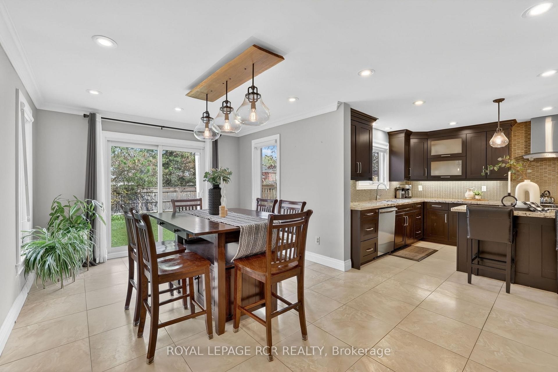 35 Mccabe Crescent, Caledon, ON - Indoor Photo Showing Other Room