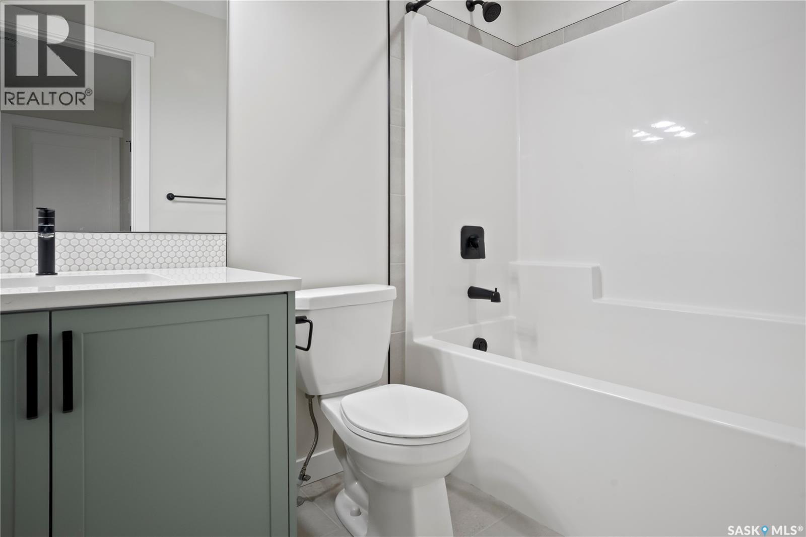 4744 Buckingham Drive, Regina, SK - Indoor Photo Showing Bathroom