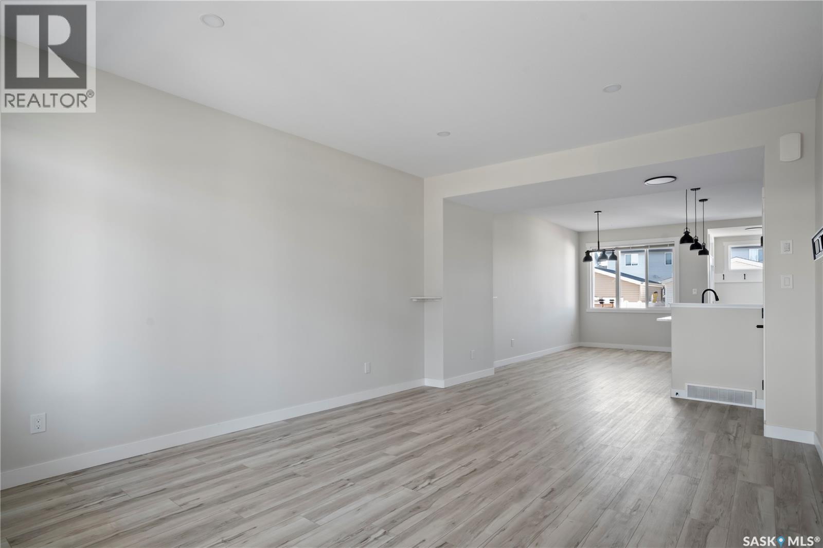 4744 Buckingham Drive, Regina, SK - Indoor Photo Showing Other Room