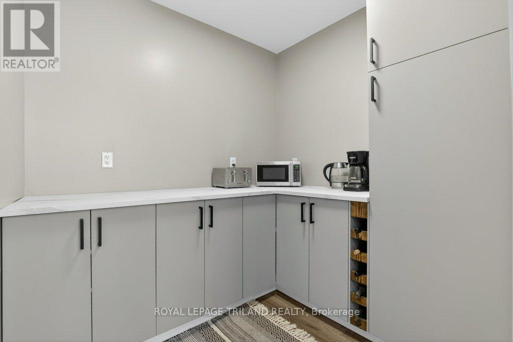 73.5 Hughes Street, St. Thomas, ON - Indoor Photo Showing Other Room