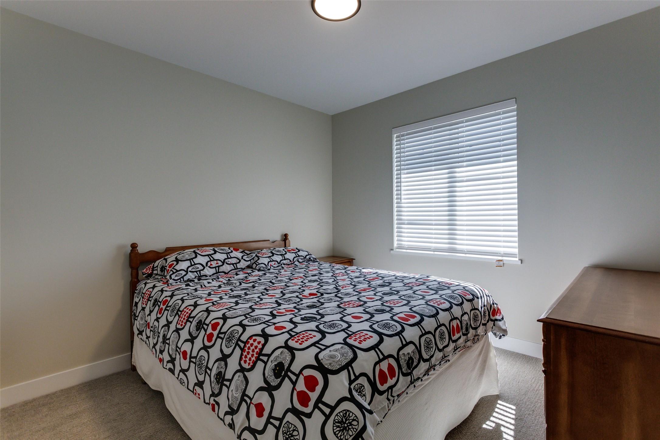 172-4025 Gellatly Road, West Kelowna, BC - Indoor Photo Showing Bedroom