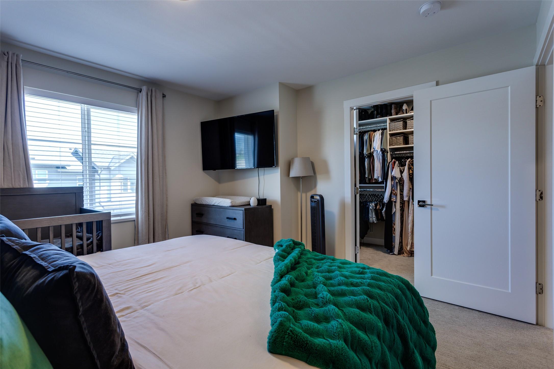 173-4025 Gellatly Road, West Kelowna, BC - Indoor Photo Showing Bedroom