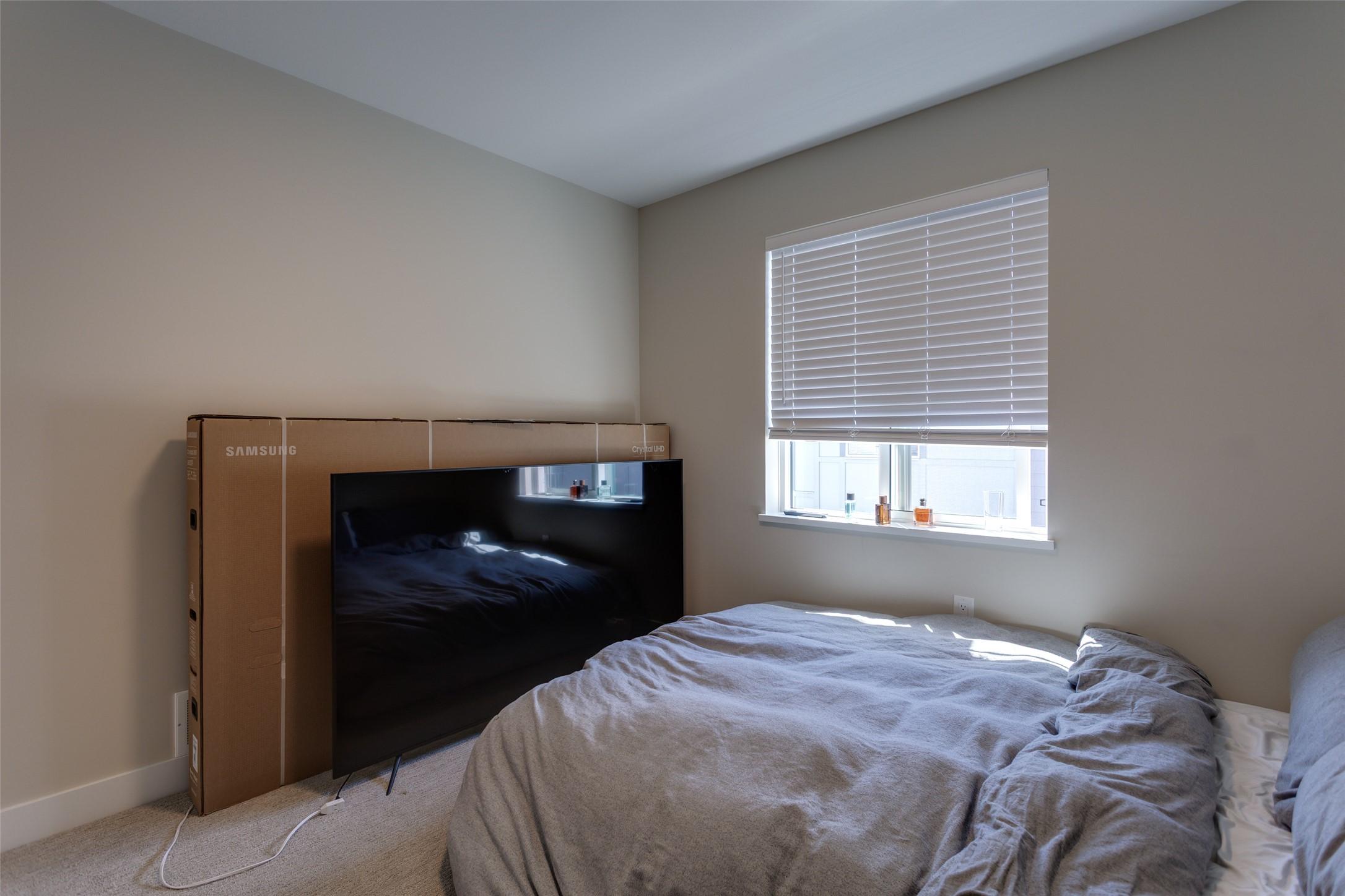 173-4025 Gellatly Road, West Kelowna, BC - Indoor Photo Showing Bedroom