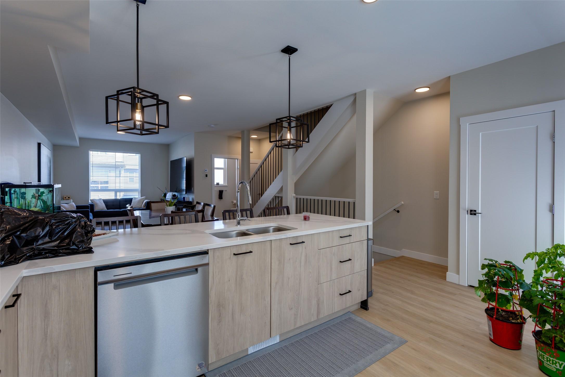 173-4025 Gellatly Road, West Kelowna, BC - Indoor Photo Showing Kitchen With Double Sink