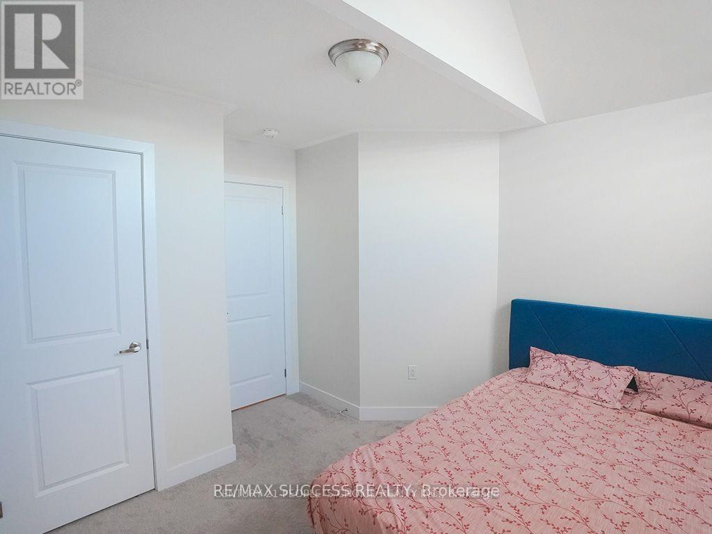 605 Etheridge Avenue, Milton, ON