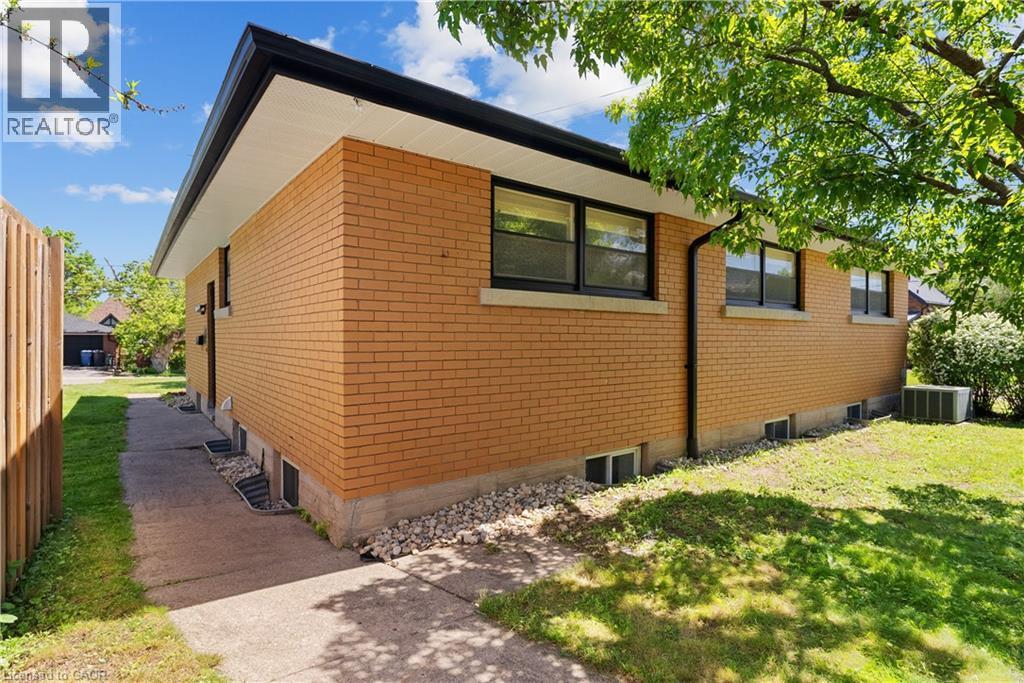 2 Westmount Road, Guelph, ON