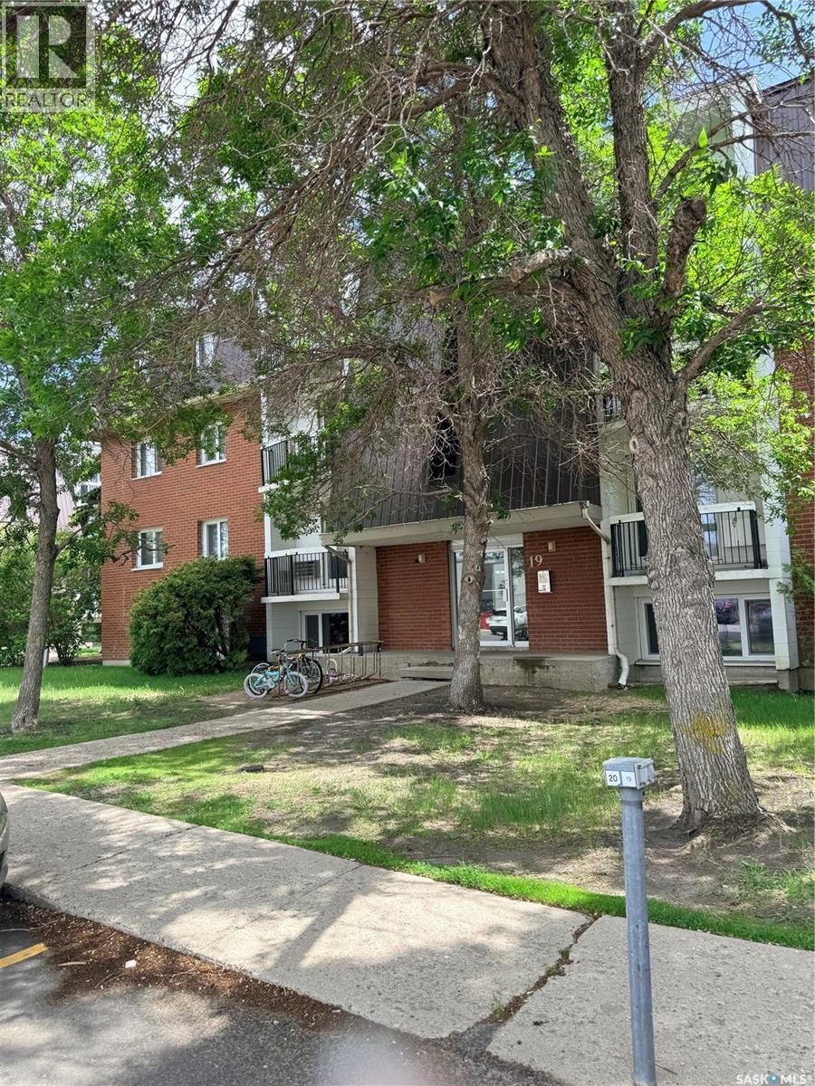 12 19 Centennial Street, Regina, SK