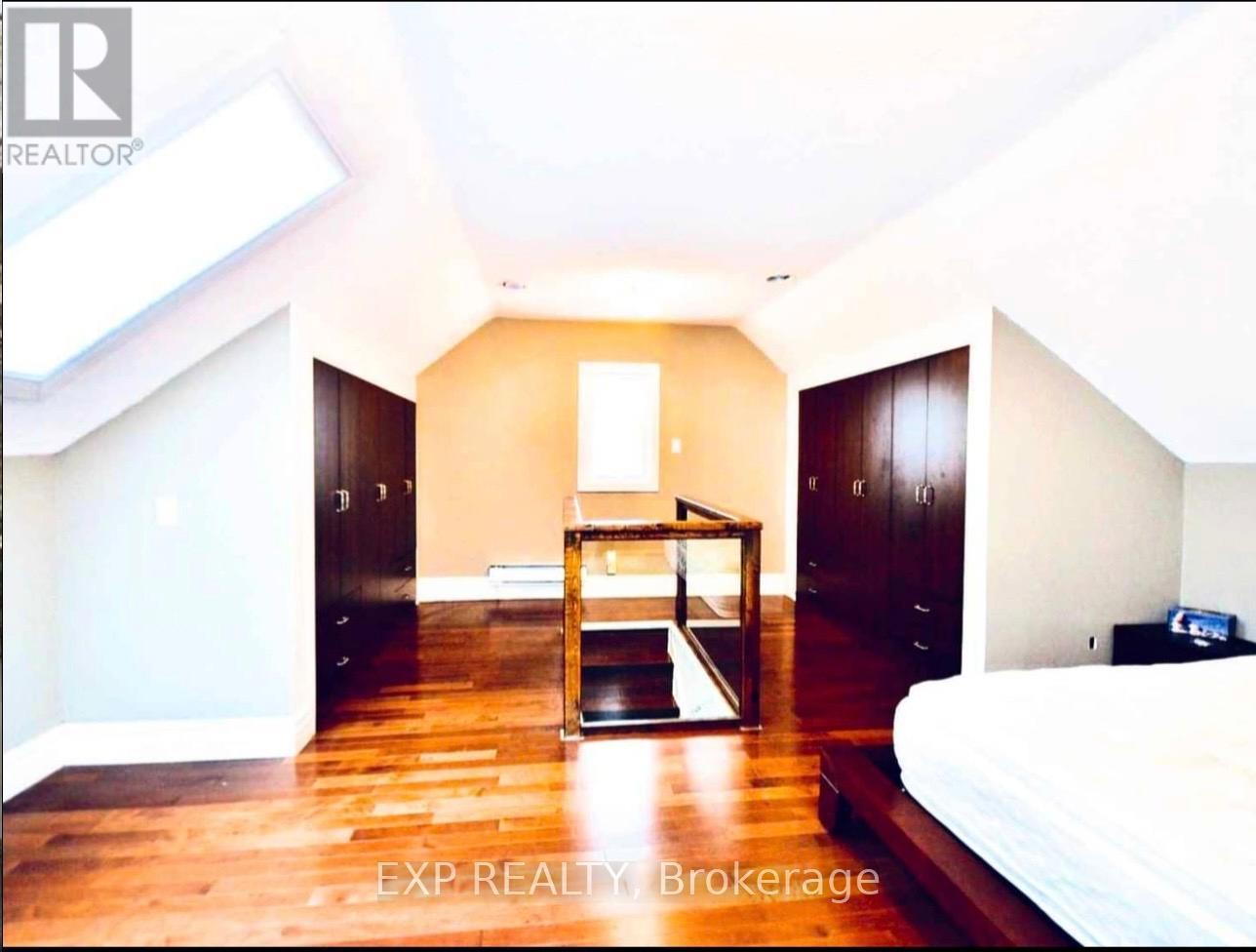 137 Queen Street S, Hamilton, ON