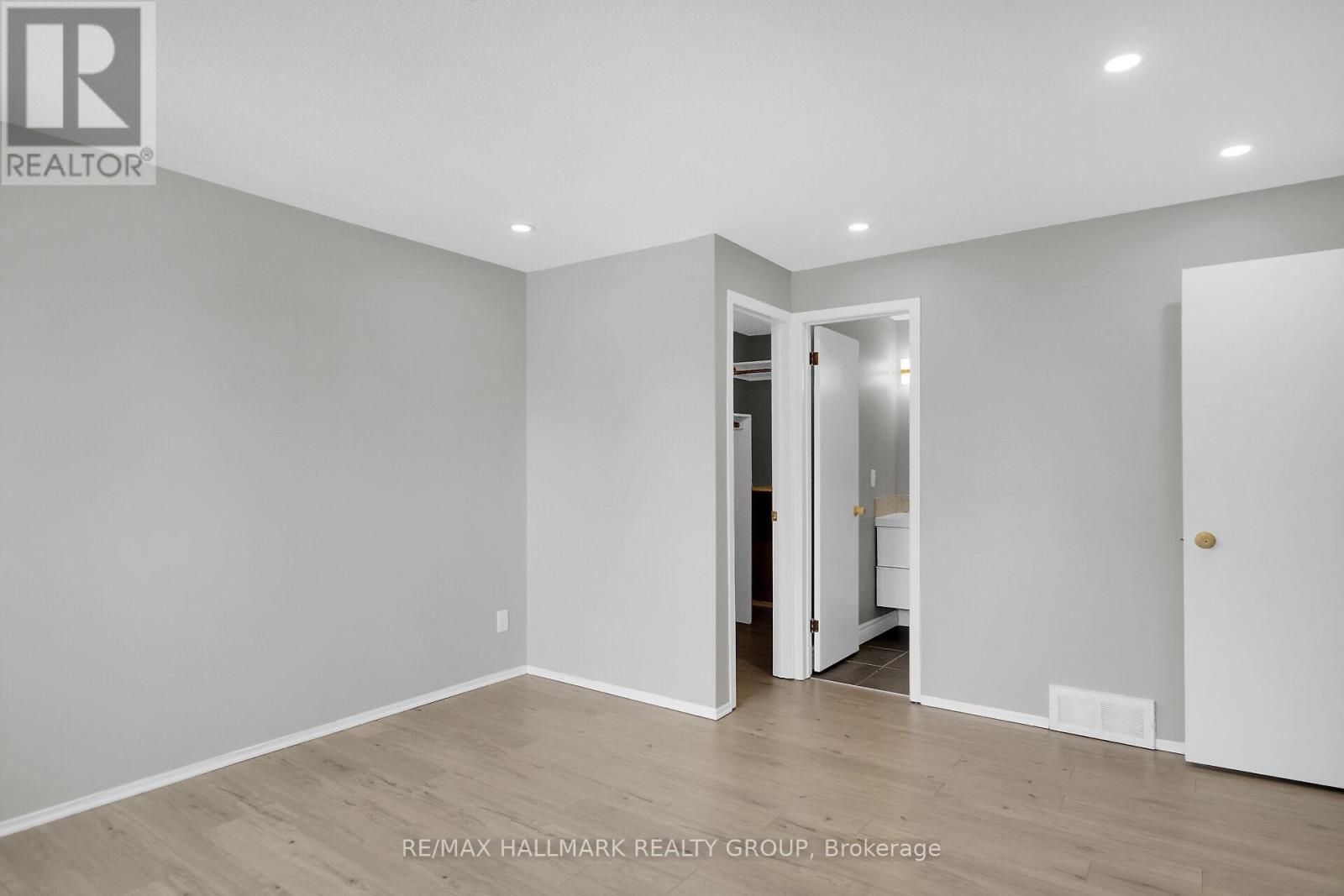 13 Coolspring Crescent, Ottawa, ON
