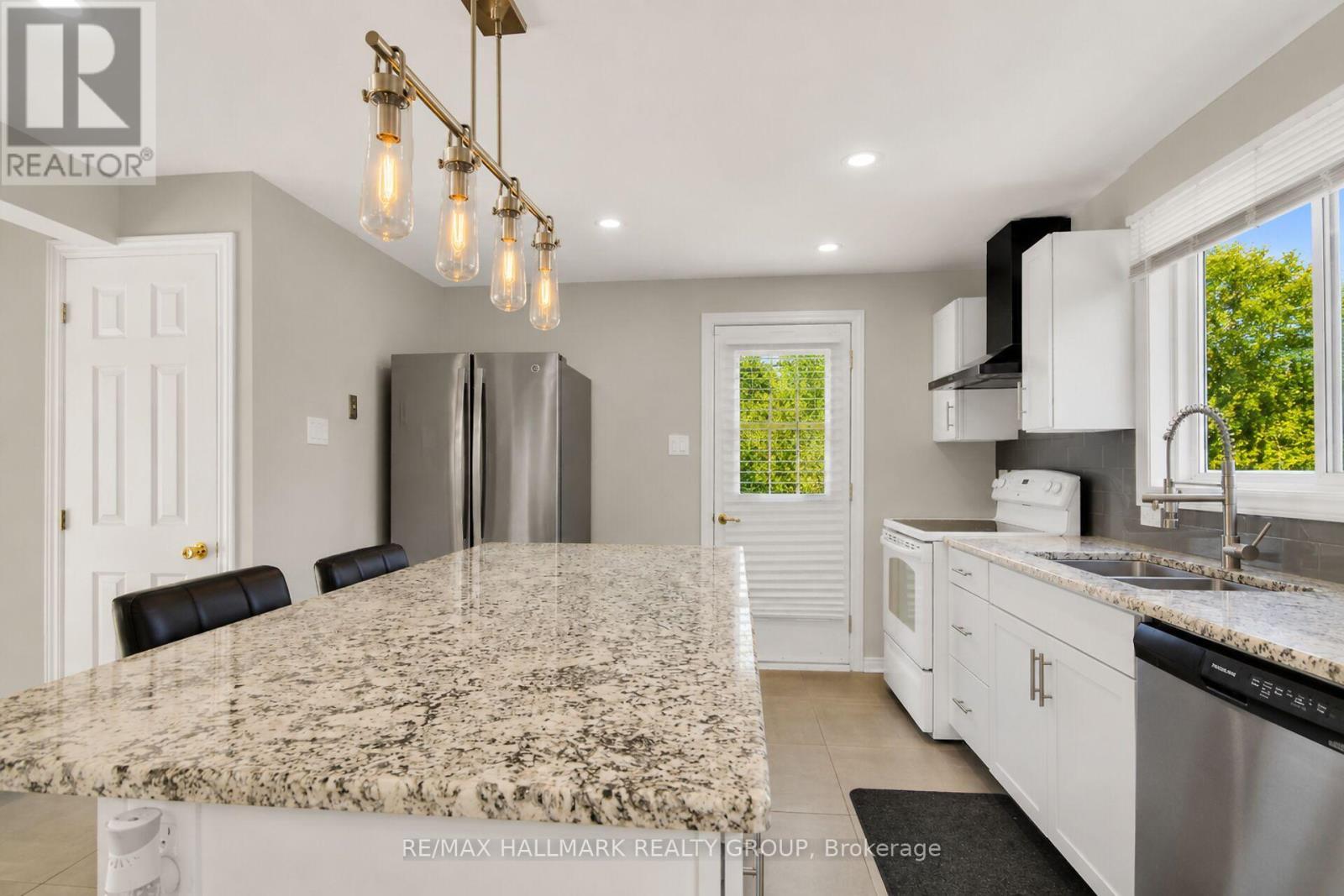 13 Coolspring Crescent, Ottawa, ON