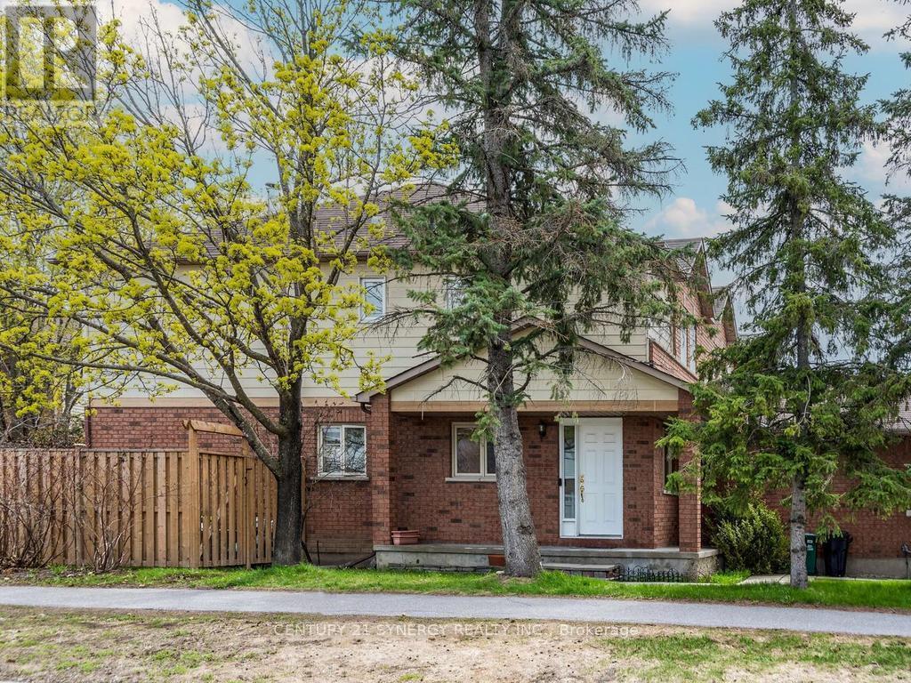 1 Winnegreen Court, Ottawa, ON