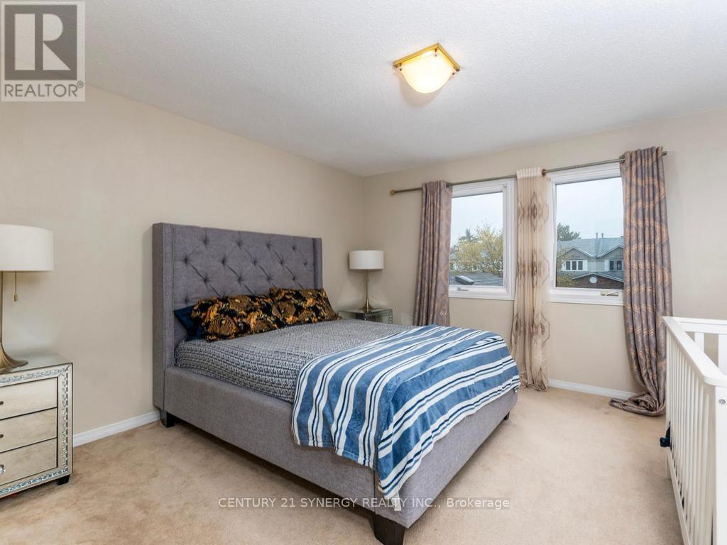1 Winnegreen Court, Ottawa, ON