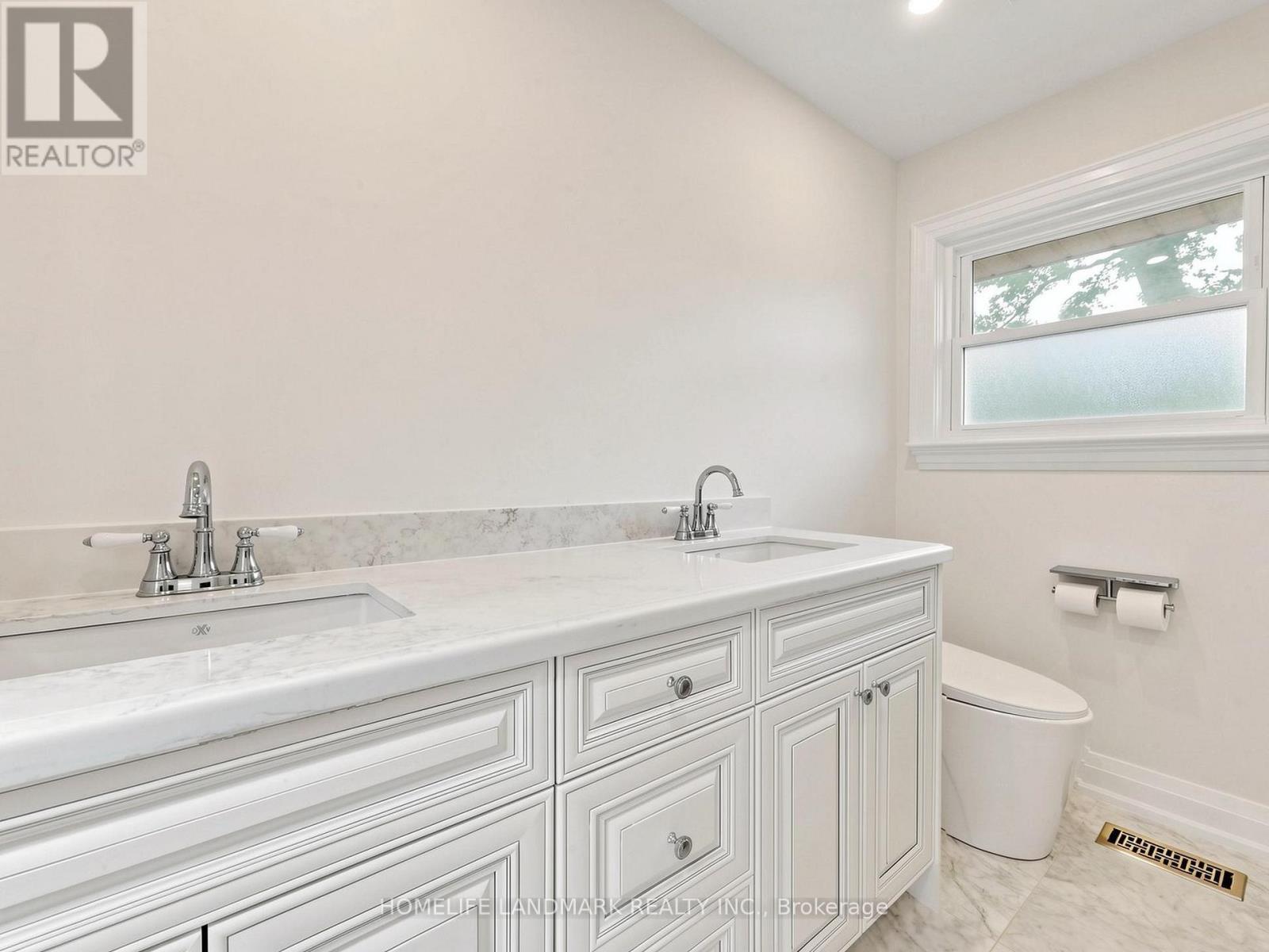 3275 Credit Heights Drive, Mississauga, ON