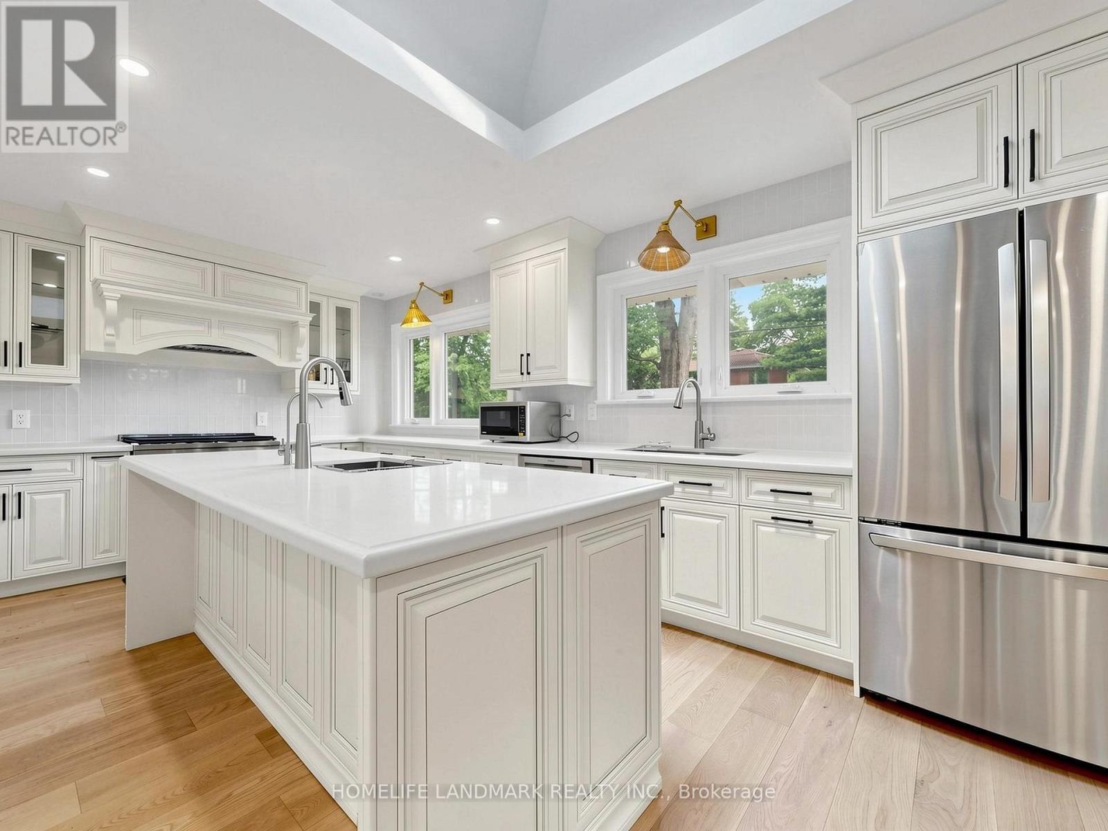 3275 Credit Heights Drive, Mississauga, ON