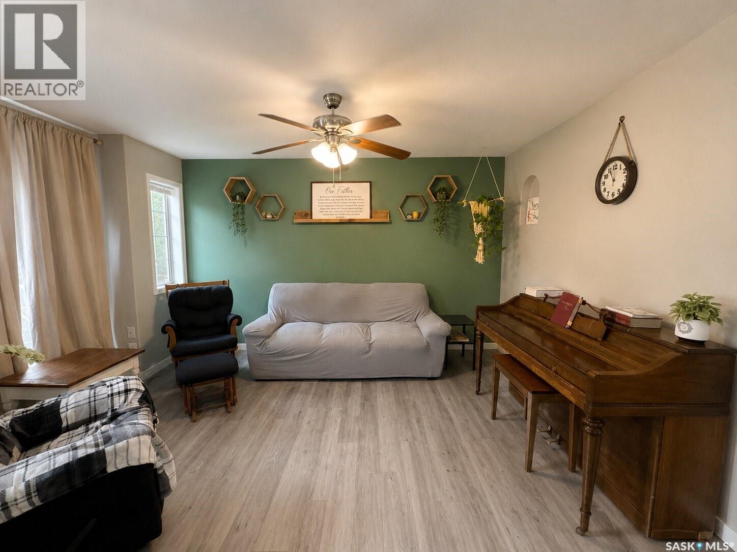3007 Central Avenue, Laird, SK
