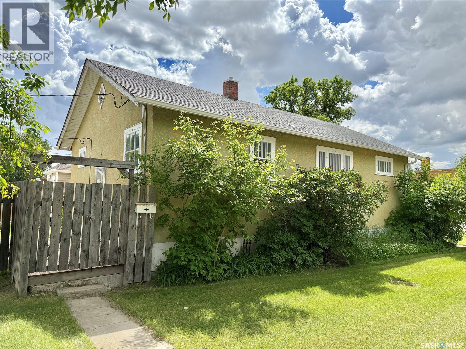175 5Th Avenue Nw, Swift Current, SK