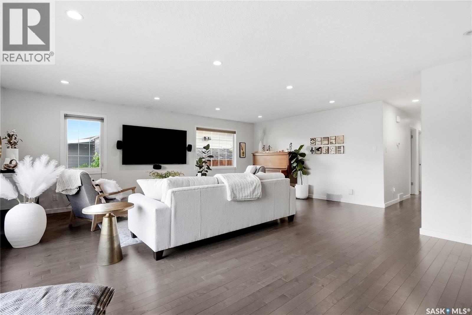 105 Sturgeon Drive, Saskatoon, SK