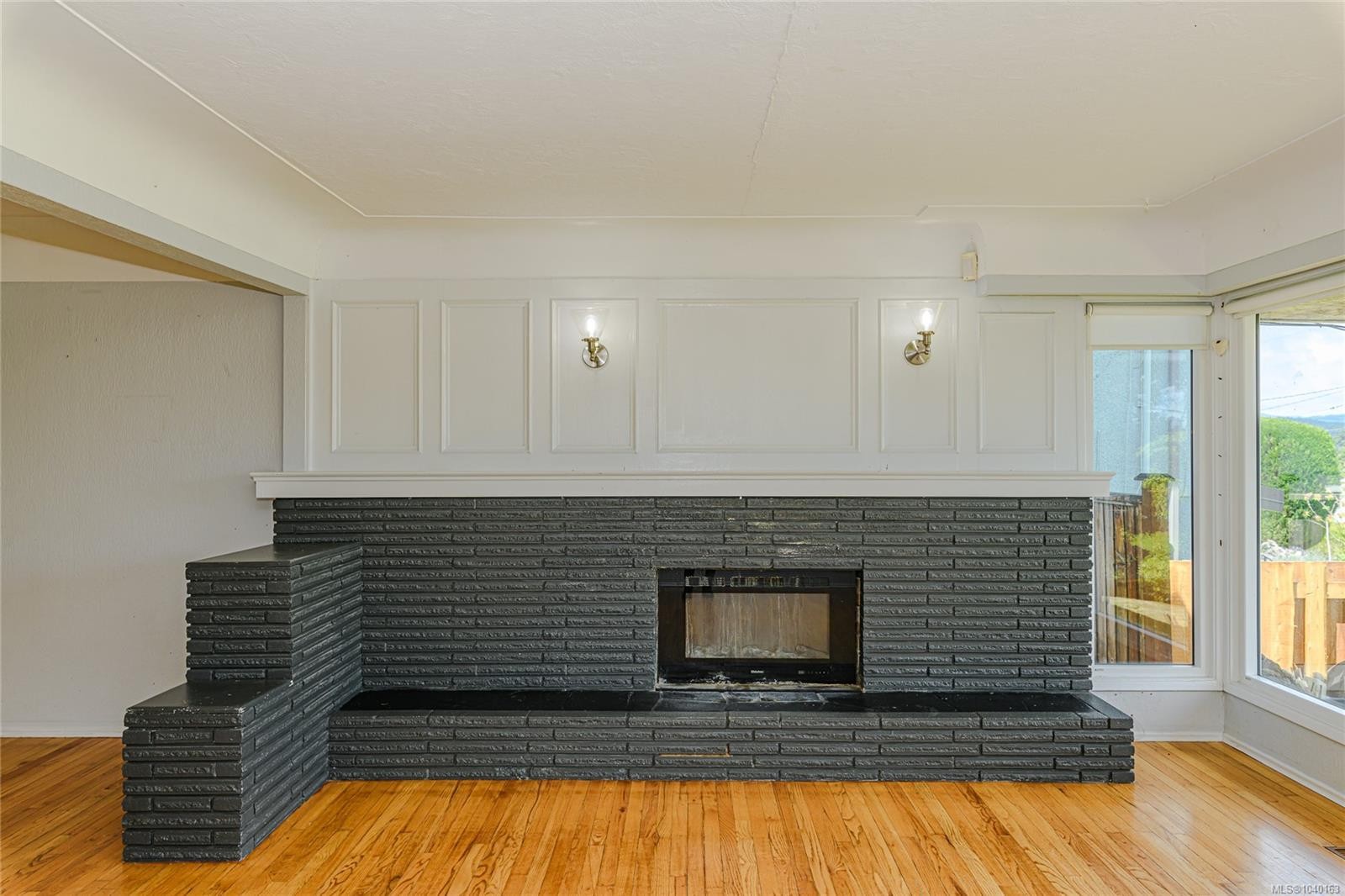 585 Baker St, Saanich, BC