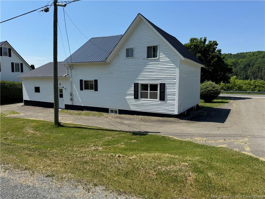 250 Main St, Bath, NB